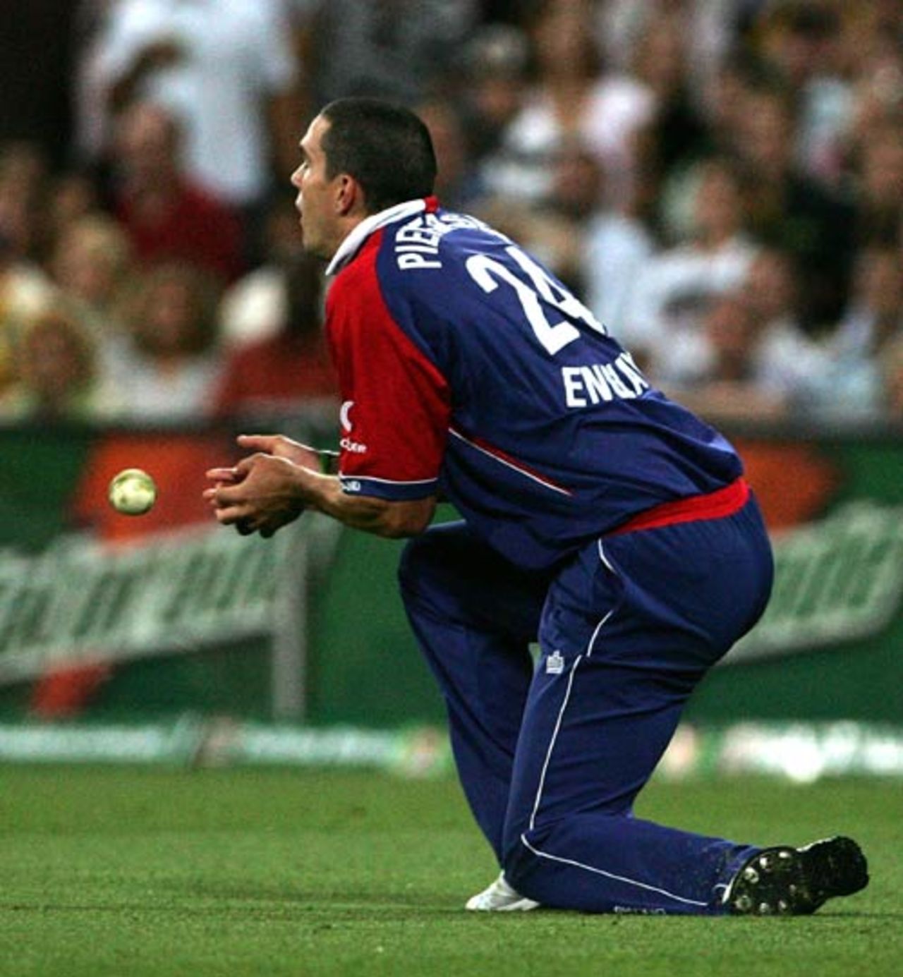 Kevin Pietersen drops Michael Clarke in the deep, Australia v England, Only Twenty20, Sydney, January 9, 2007