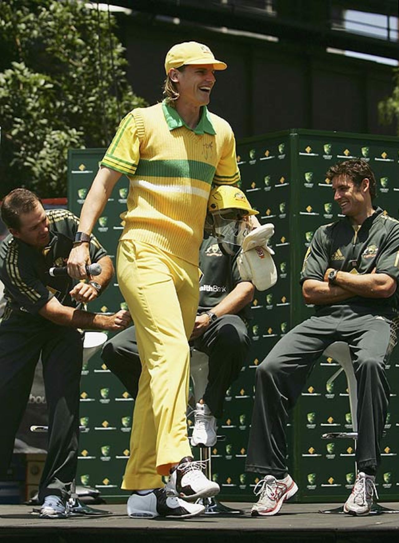 Nathan Bracken wears a retro Australian one-day uniform at the Commonwealth Bank Series launch, Sydney, January 10, 2007