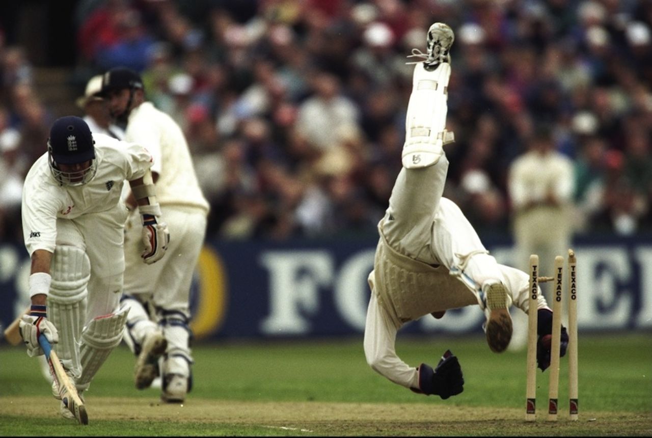 Mark Boucher of attempts to run out Alec Stewart, England v South Africa, 2nd match, Texaco Trophy, Manchester, May 23, 1998