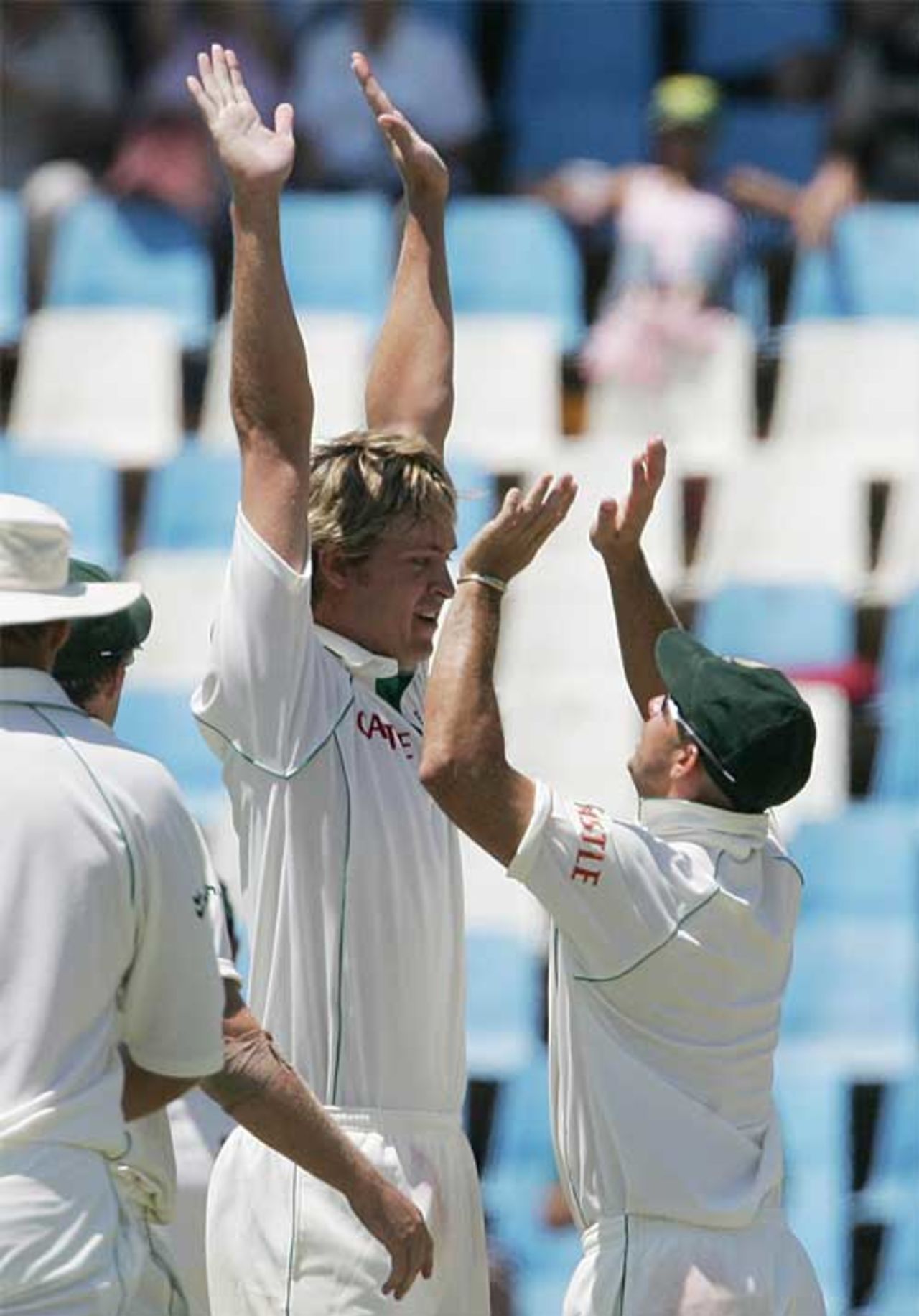 Paul Harris celebrates dismissing Faisal Iqbal for 9, South Africa v Pakistan, 1st Test, Centurion Park, January 14, 2007