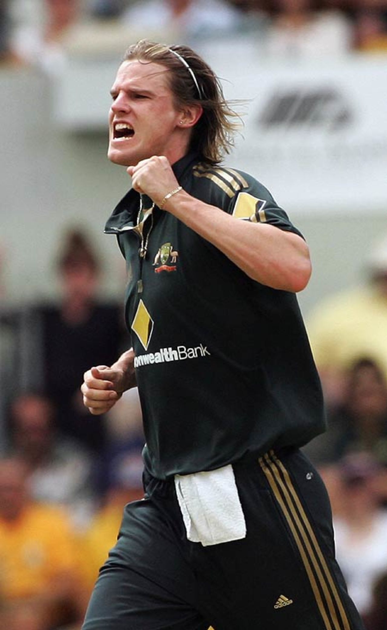 Nathan Bracken took 3 for 24 off nine overs, Australia v England, CB Series, 4th match, Brisbane, January 19, 2007