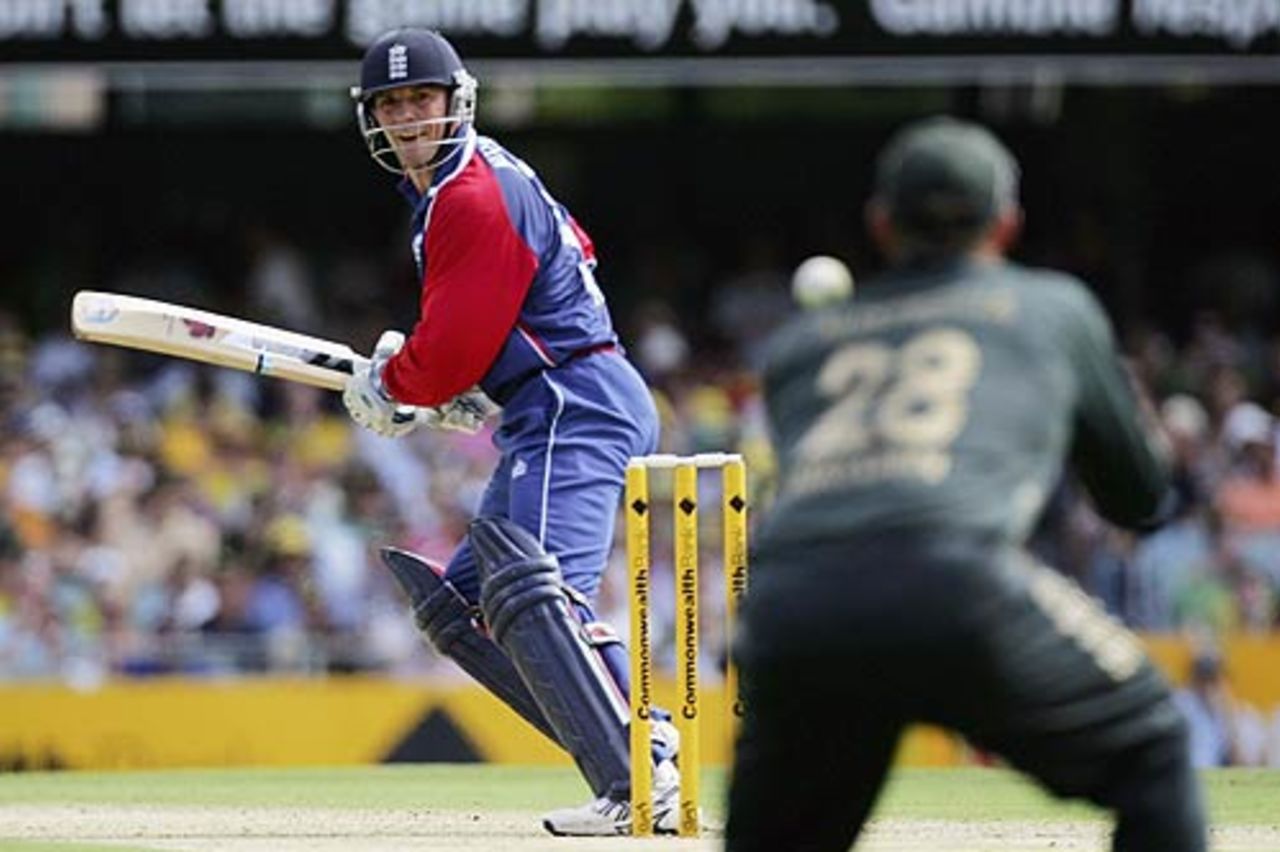 Paul Nixon edges to Matthew Hayden at slip, Australia v England, CB Series, 4th match, Brisbane, January 19, 2007