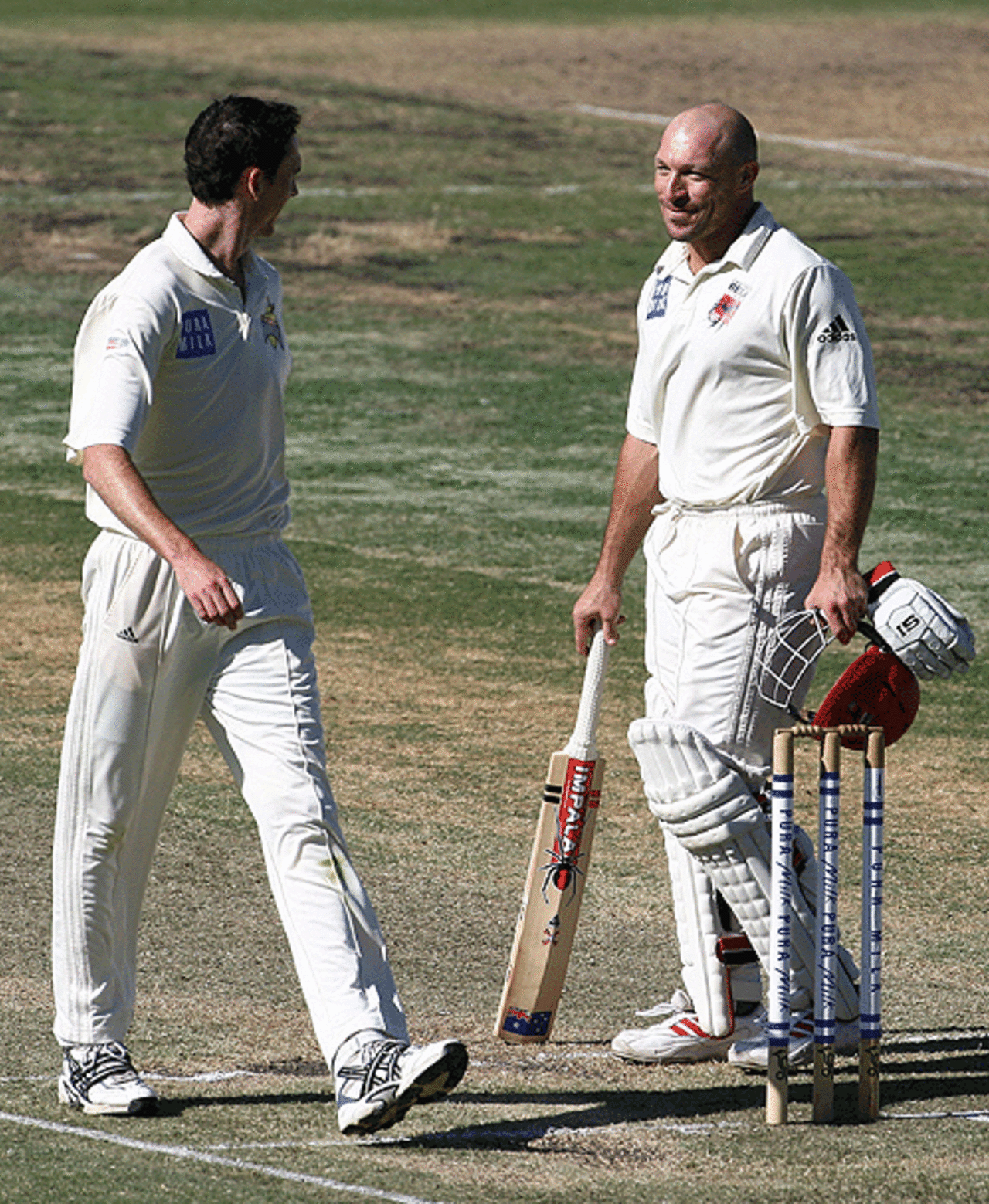 Steve Magoffin and Shane Deitz exchange words in their Pura Cup match, Western Australia v South Australia, Pura Cup, 2nd day, January 21, 2007