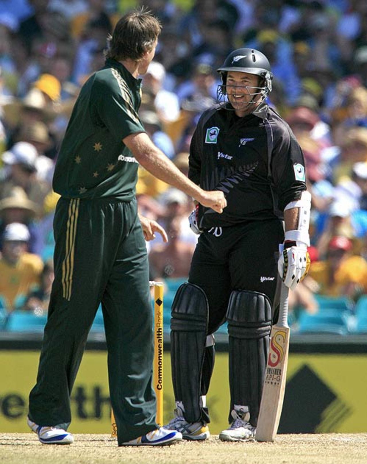 Craig McMillan and Glenn McGrath exchange pleasantries, Australia v New Zealand, CB Series, 5th match, Sydney, January 21, 2007