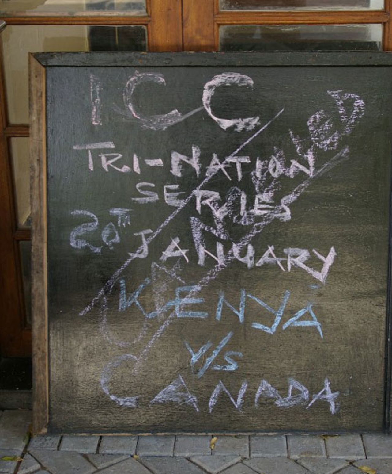 Match cancelled ... a blackboard breaks the bad news that Canada had pulled out of the ODI against Kenya because of illness, ICC Tri-Series, Mombasa, January 21, 2007