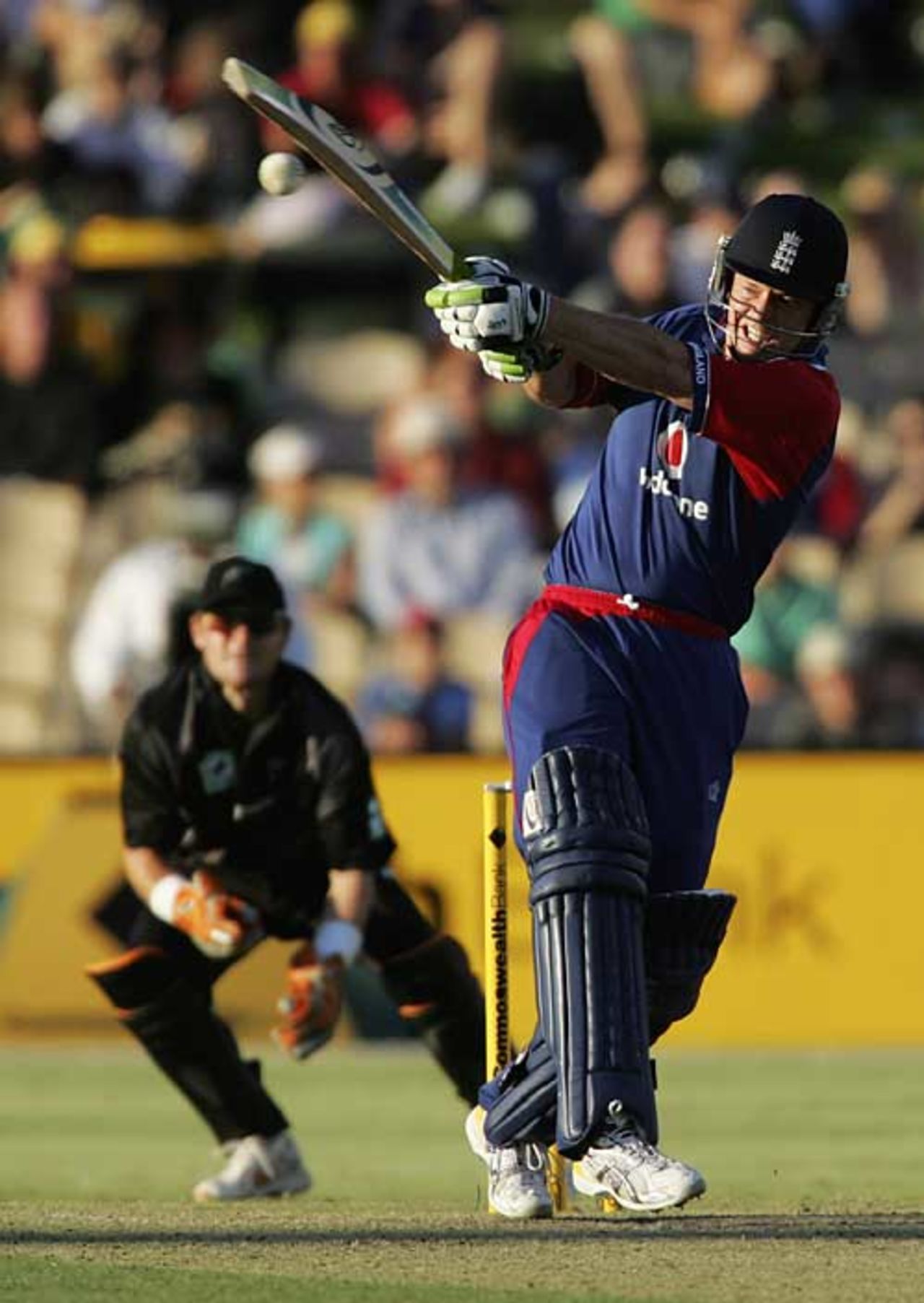 Ed Joyce launches into a pull, England v New Zealand, CB Series, Adelaide, January 23, 2007