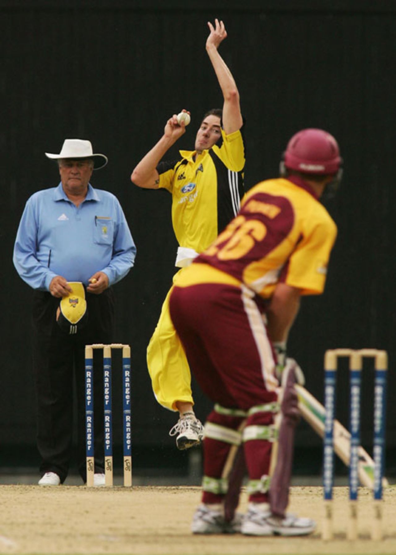 Ben Edmondson poised to unleash one, Queensland v Western Australia, Brisbane, January 25, 2007