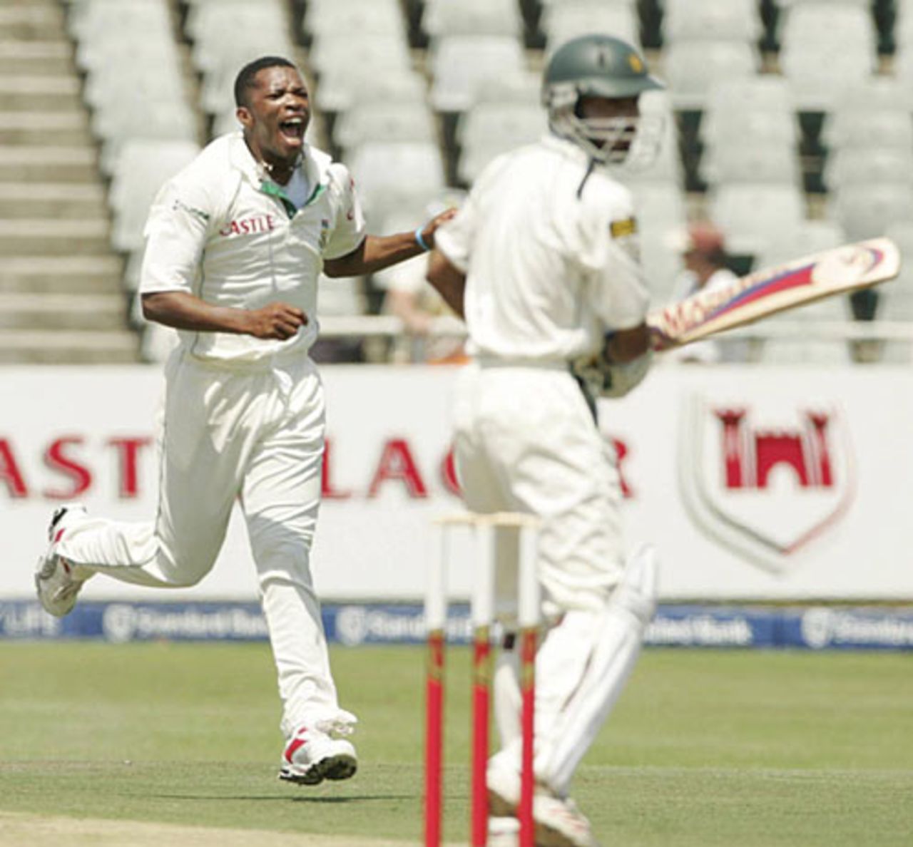 Makhaya Ntini removes Yasir Hameed, South Africa v Pakistan, 3rd Test, Cape Town, January 26, 2007