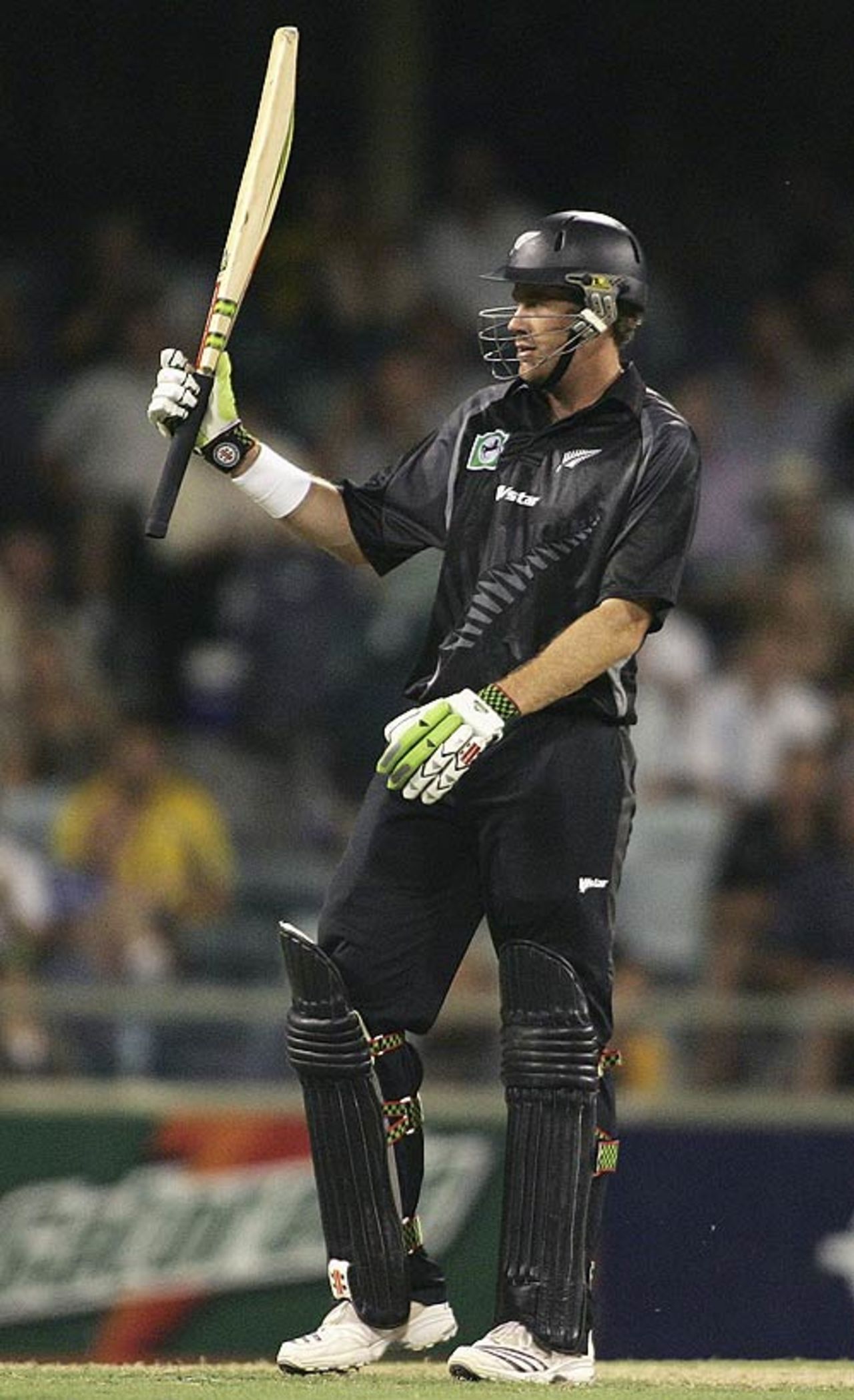Jacob Oram reaches his half century off only 39 balls, Australia v New Zealand, CB Series, 8th match, Perth, January 28, 2007