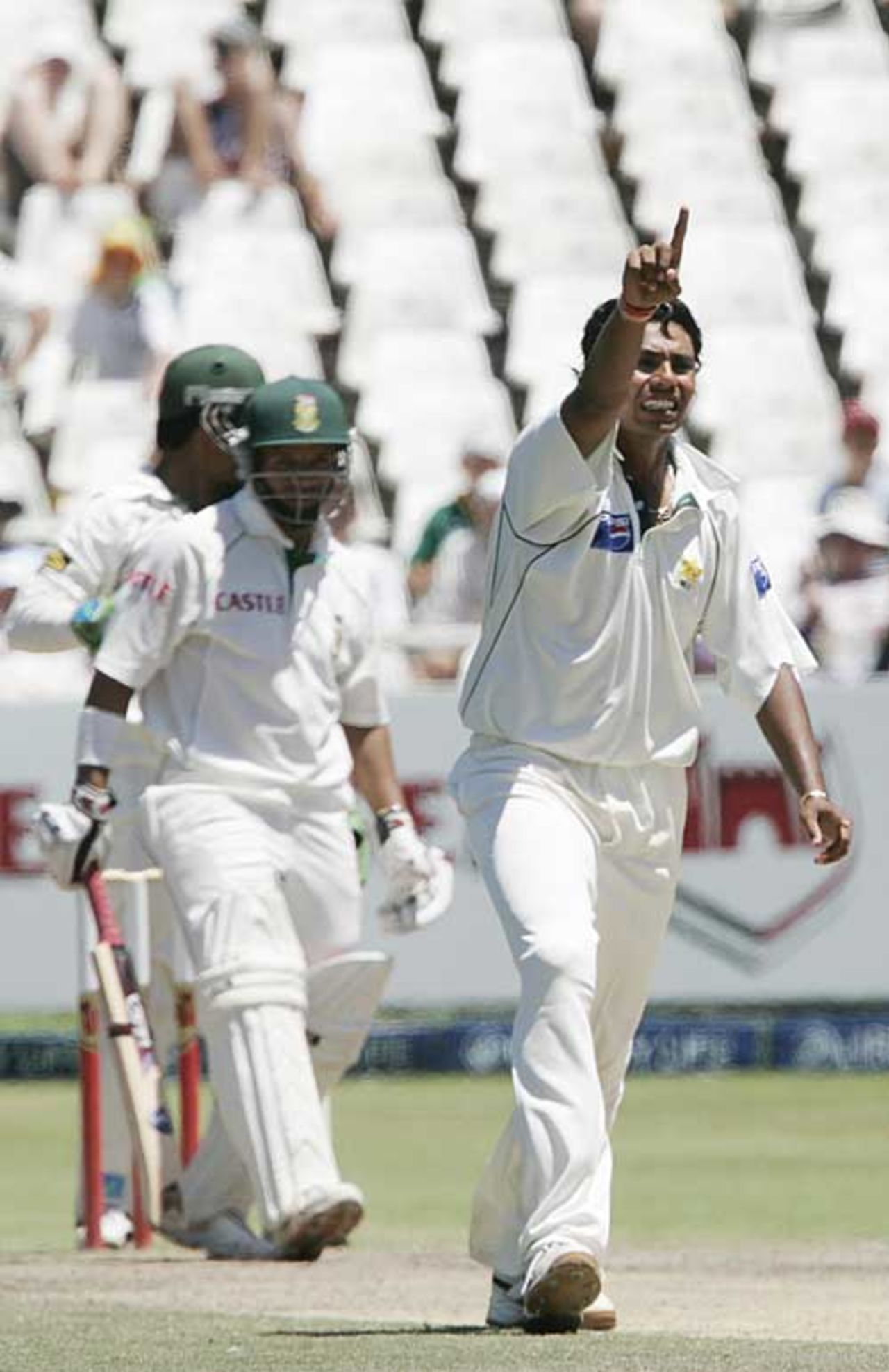 Danish Kaneria bowled tightly but could take wickets on the third day, South Africa v Pakistan, 3rd Test, Cape Town, January 28, 2007