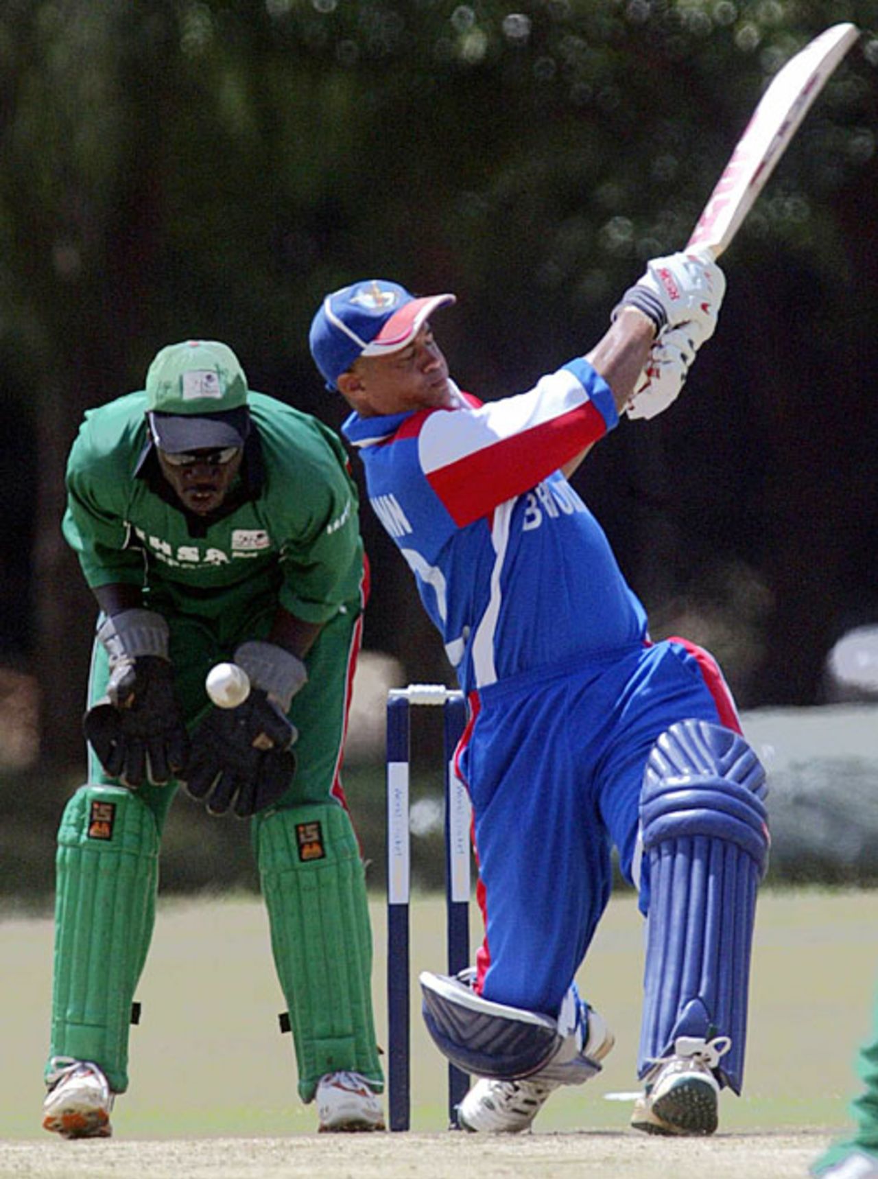 Lionel Cann heaves and misses, Kenya v Bermuda, World Cricket League,  Jaffreys SportsClub, Nairobi, January 29, 2007