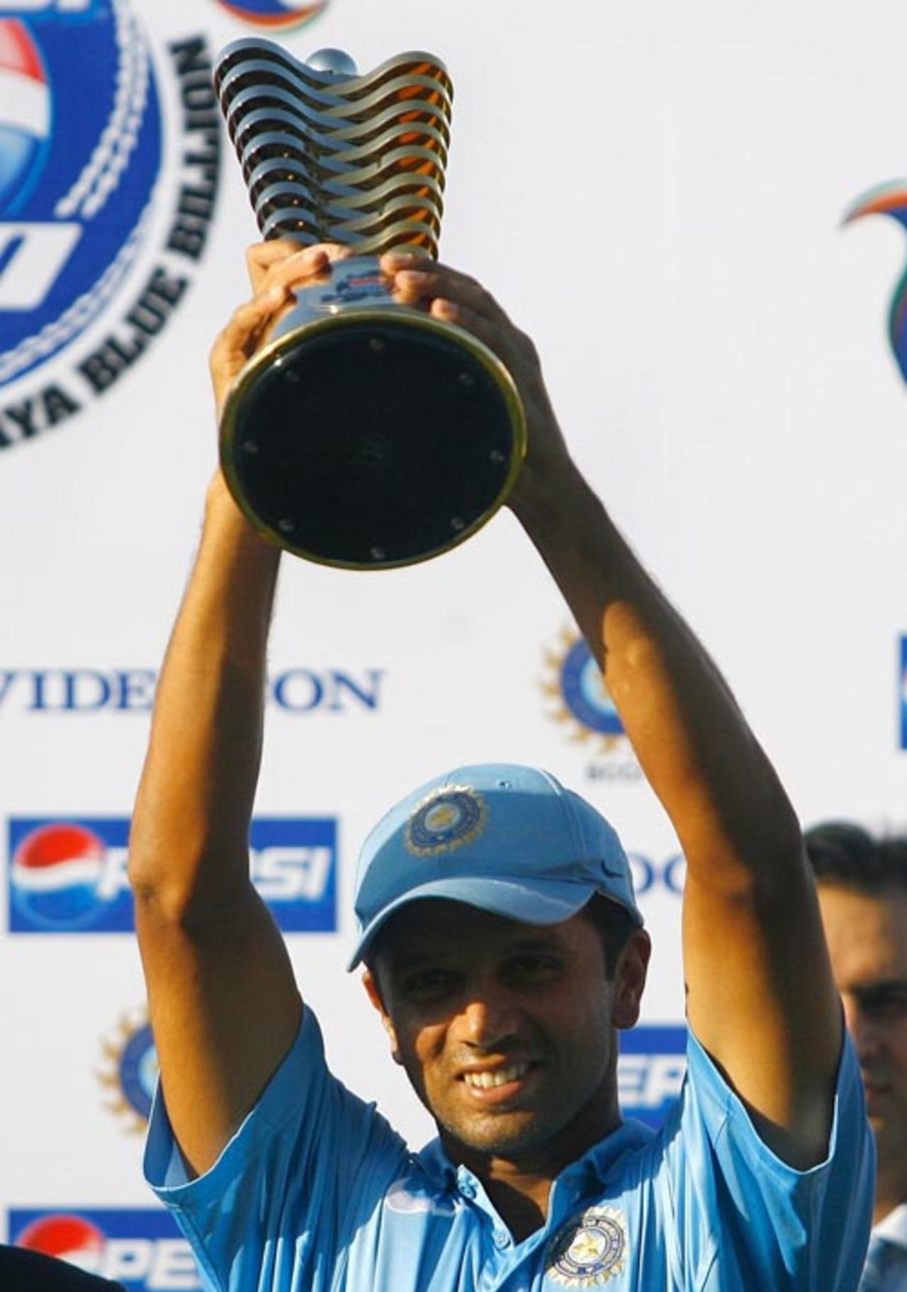 Rahul Dravid holds the trophy aloft after taking the series 3-1, India v West Indies, 4th ODI, Vadodara, January 31, 2007
