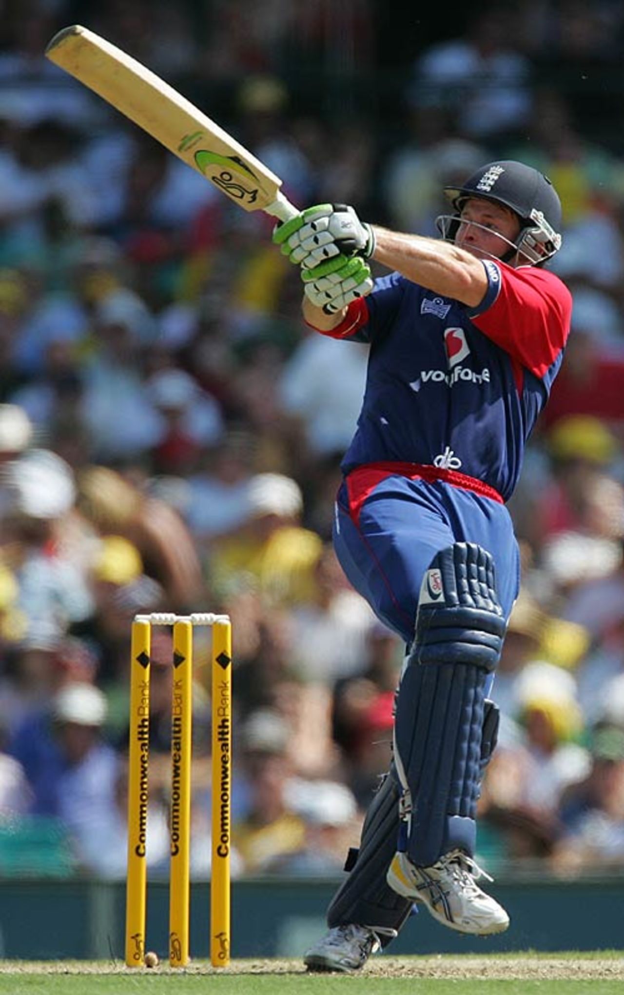 Ed Joyce hooks during his maiden ODI century, Australia v England, CB Series, 10th match, Sydney, February 2, 2007