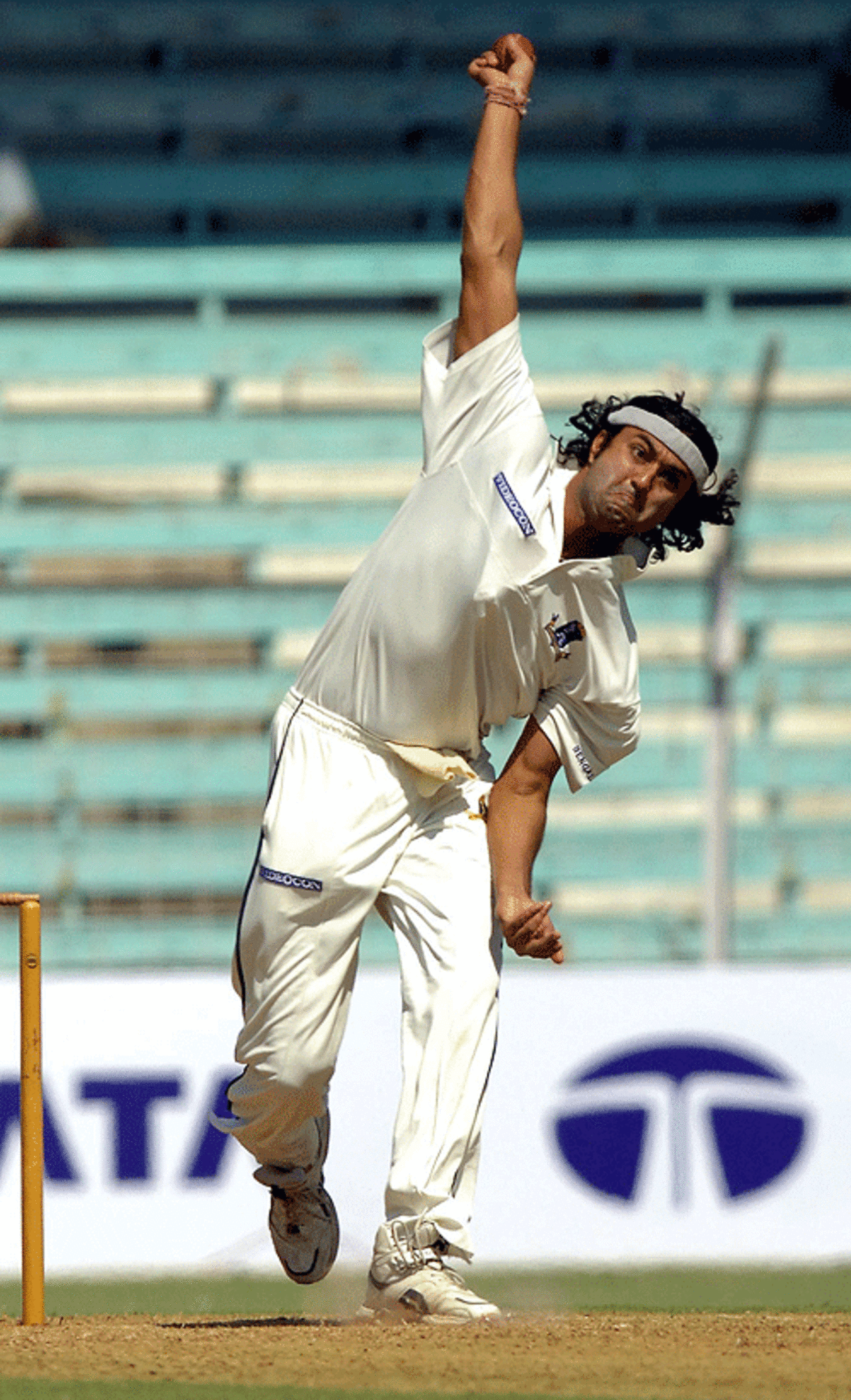 Ranadeb Bose picked up two quick Mumbai wickets, Ranji Trophy Super League
Final: Mumbai v Bengal, Mumbai, Feb 2, 2007