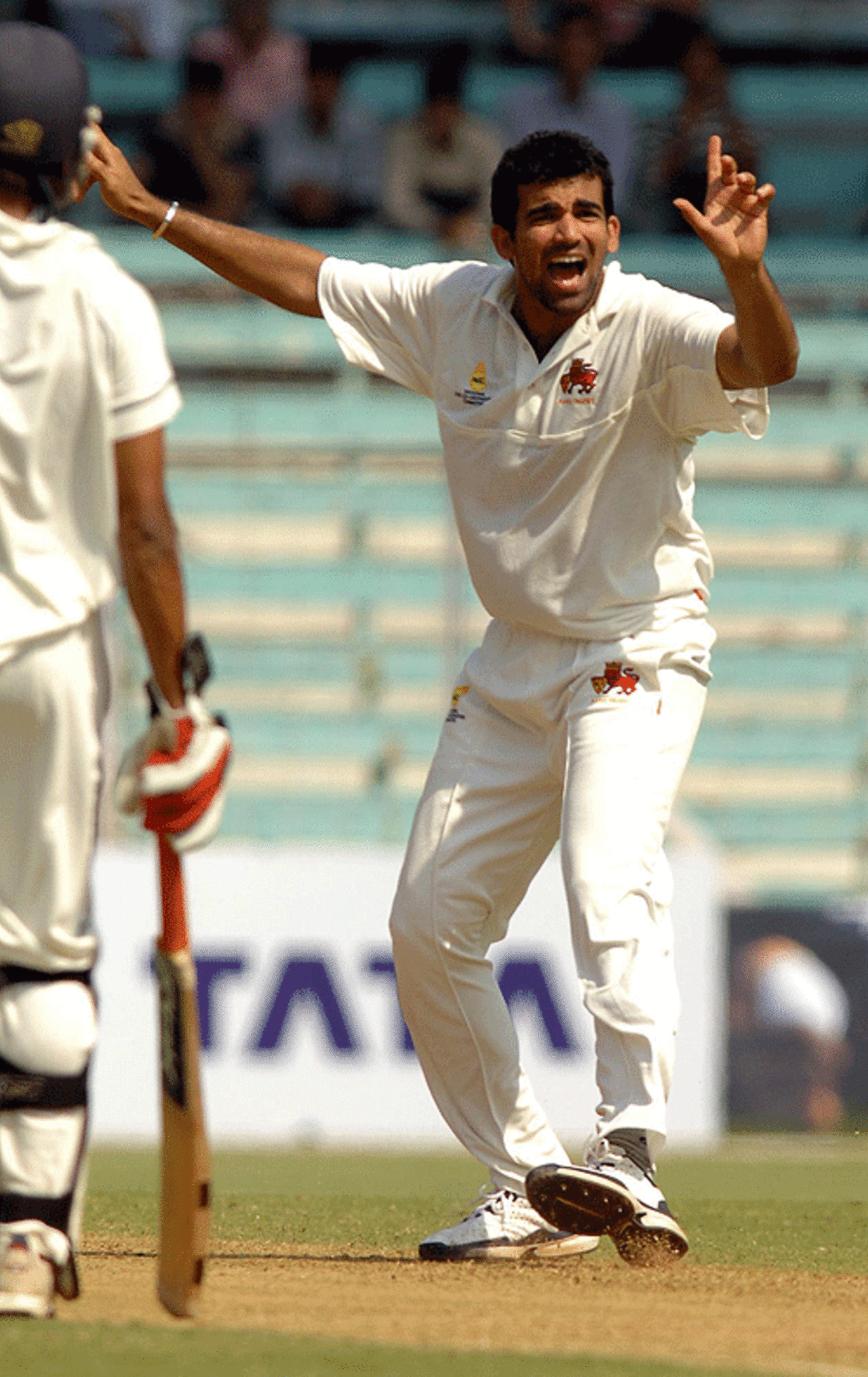 Zaheer Khan appeals for a wicket on day two, Ranji Trophy Super League Final: Mumbai v Bengal, 2nd day, Mumbai, Feb 3, 2007
