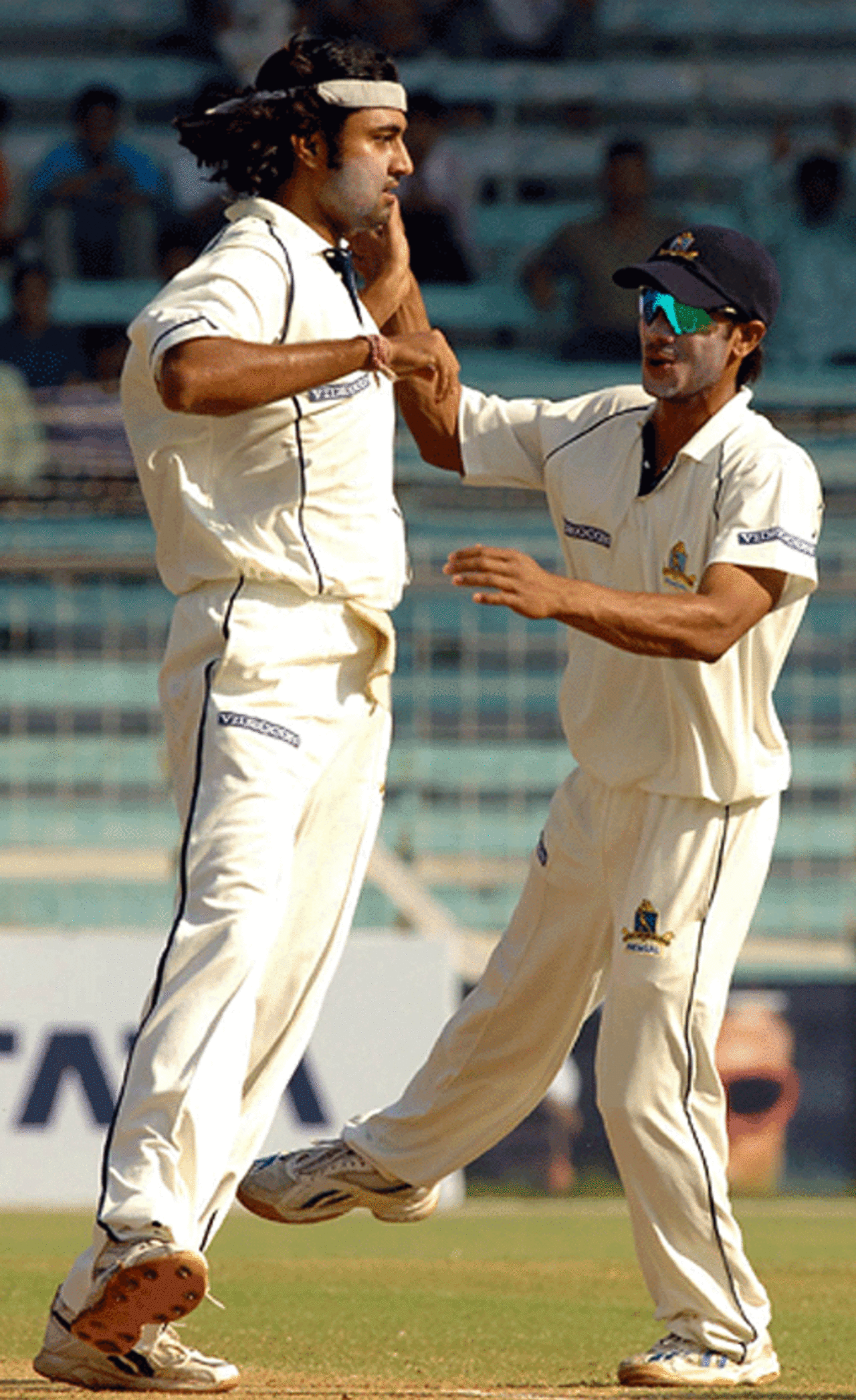 Ranadeb Bose gets 5 for 71 as Mumbai are bowled out for 294 in their second innings, Mumbai v Bengal, 3rd day, Ranji Super League final, Mumbai, February 4, 2007