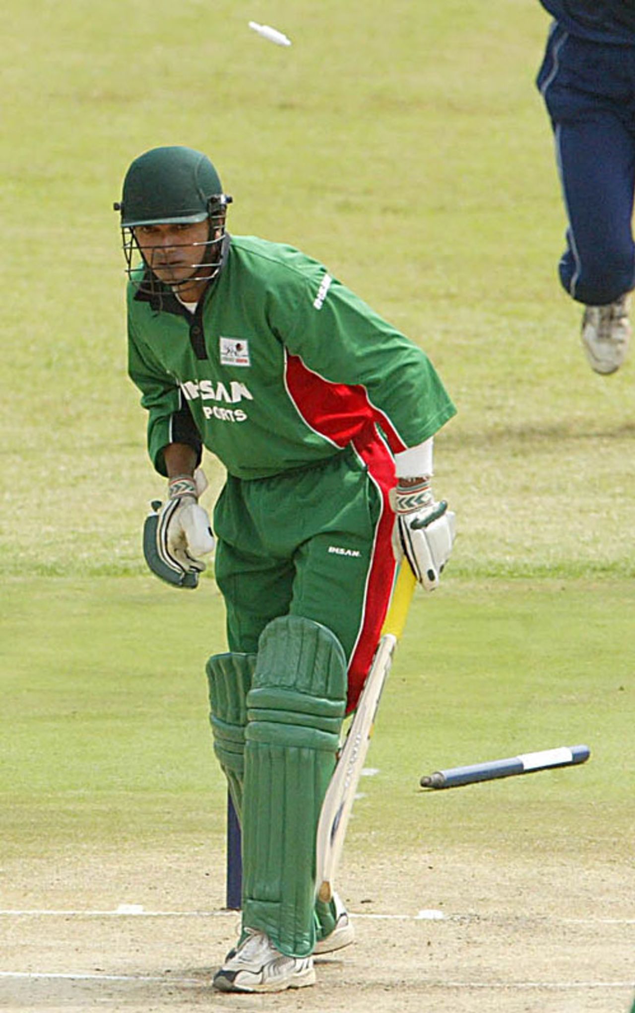 Ravi Shah is cleaned up by John Blain, Kenya v Scotland, World Cup Cricket, Nairobi, February 4, 2007