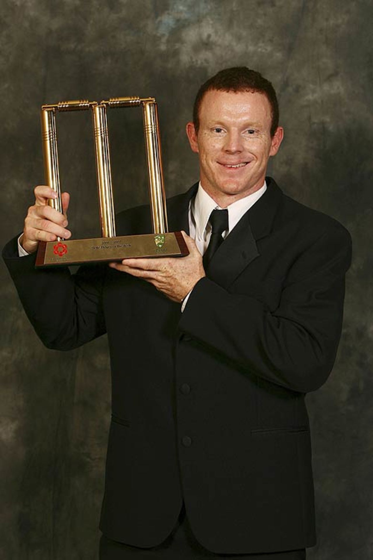Chris Rogers with his State Player of the Year award, Melbourne, February 5, 2007