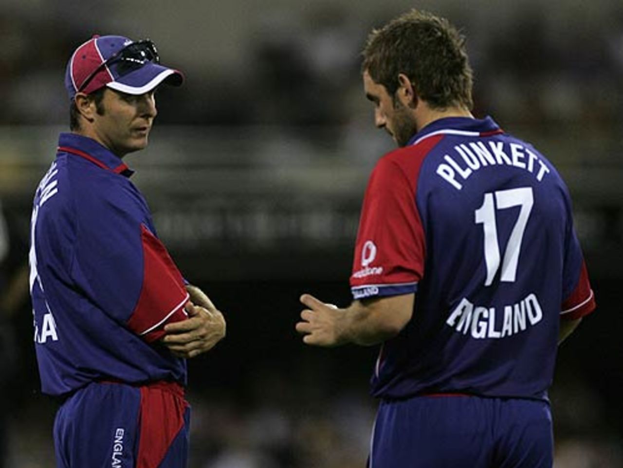 Michael Vaughan gives Liam Plunkett some advice as his wides tally continues to mount, England v New Zealand, CB Series, 12th match, Brisbane, February 6, 2007