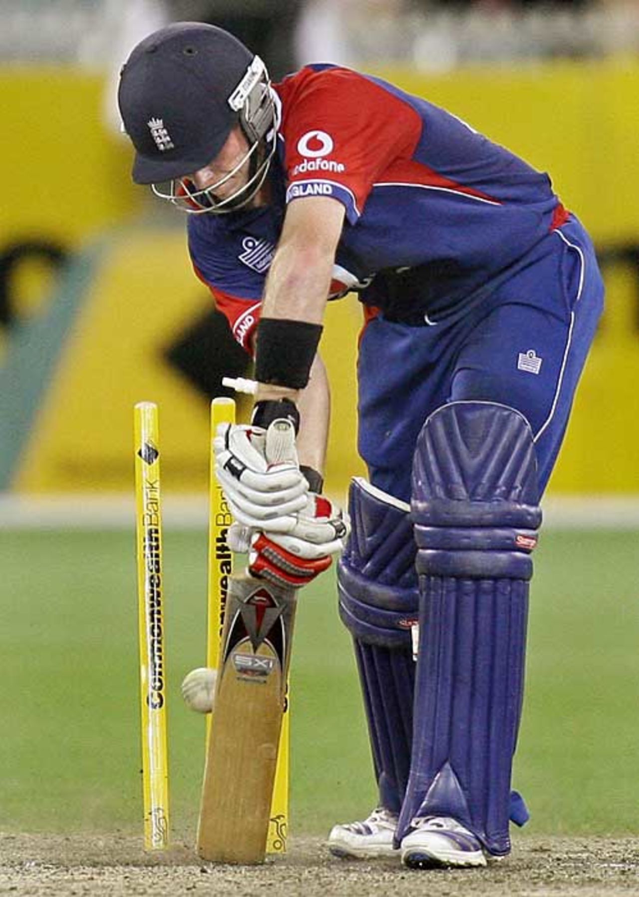 Ian Bell is comprehensively bowled by Brett Lee, Australia v England, first CB Series final, Melbourne, February 9, 2007