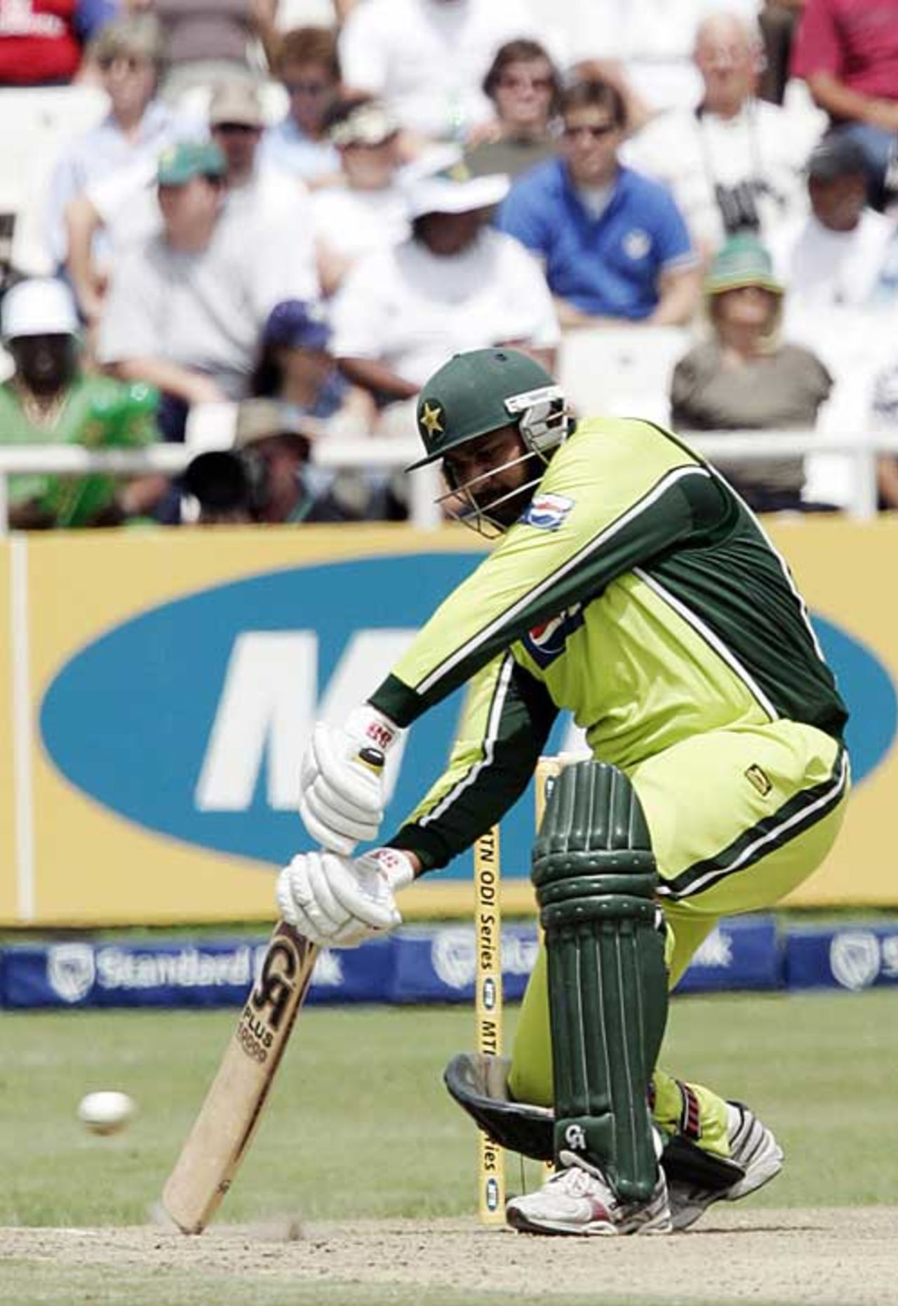 Inzamam-ul-Haq drives as he tries to rescue Pakistan, South Africa v Pakistan, 4th ODI, Cape Town, February 11, 2007