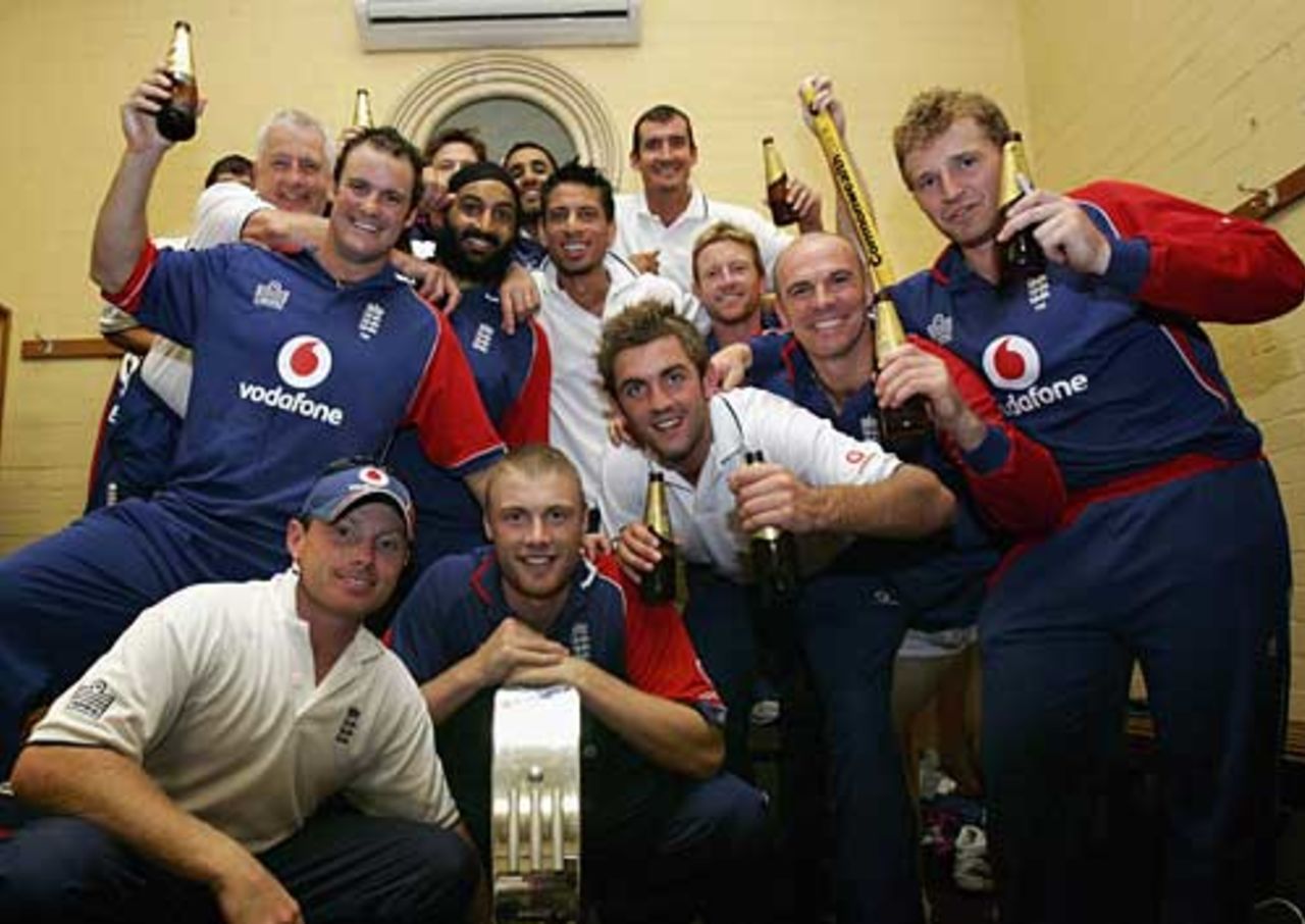 The England squad celebrate with the CB Series trophy, Australia v England, CB Series, 2nd final, Sydney, February 11, 2007
