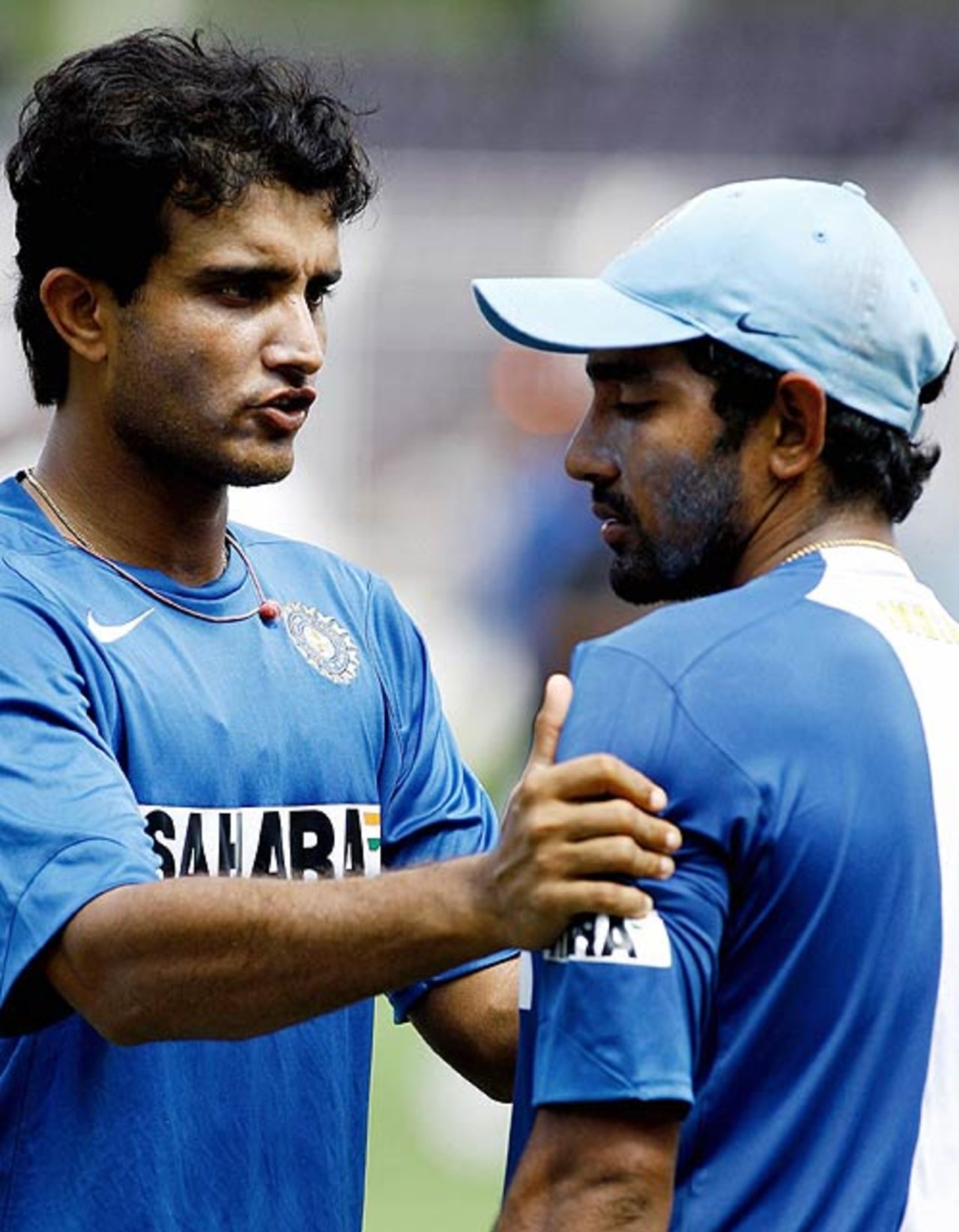 Sourav Ganguly chats with Robin Uthappa before the third one-dayer, Goa, February 13, 2007