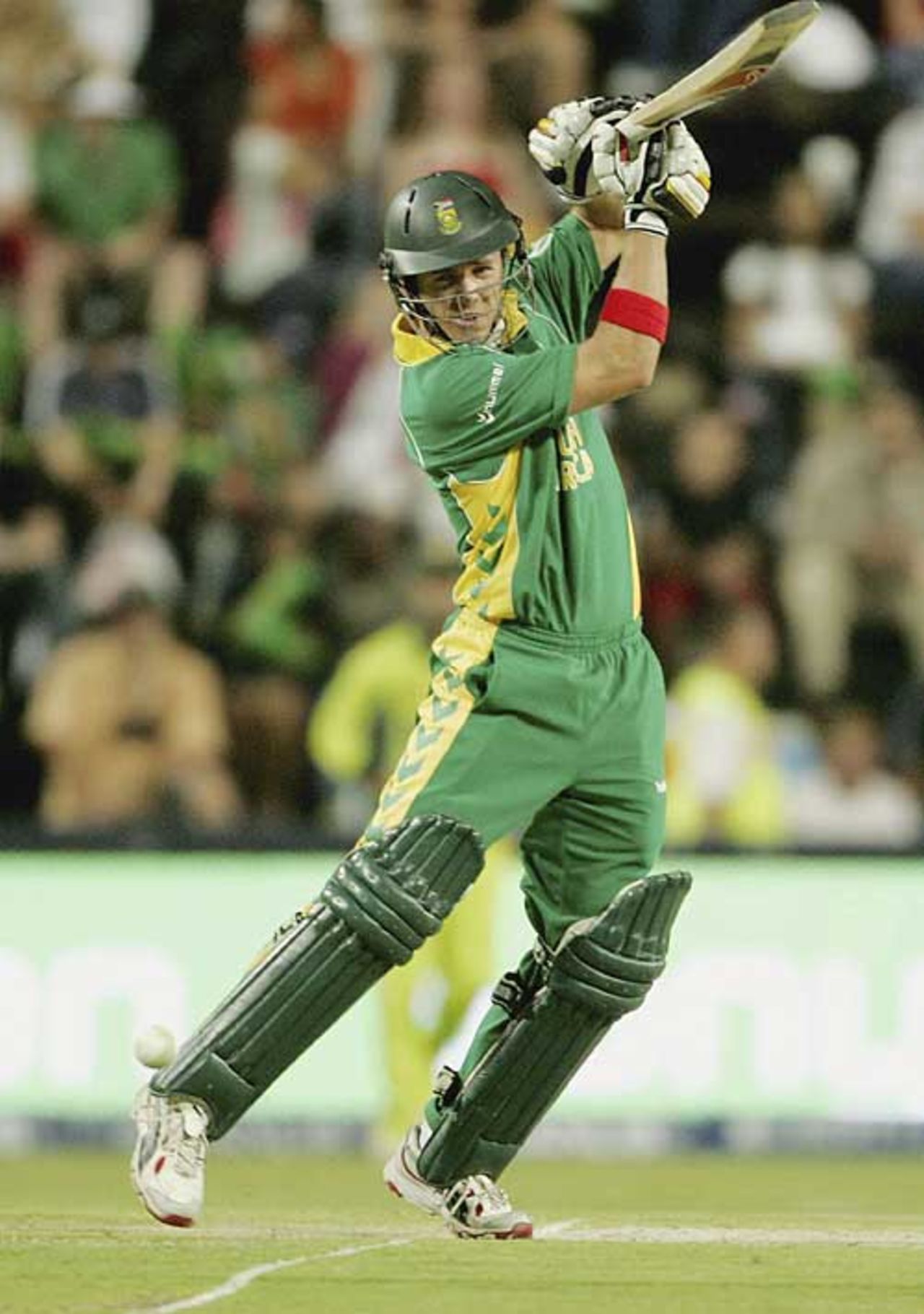 AB de Villiers drives off the back foot, South Africa v Pakistan, 5th ODI, Johannesburg, February 14, 2007