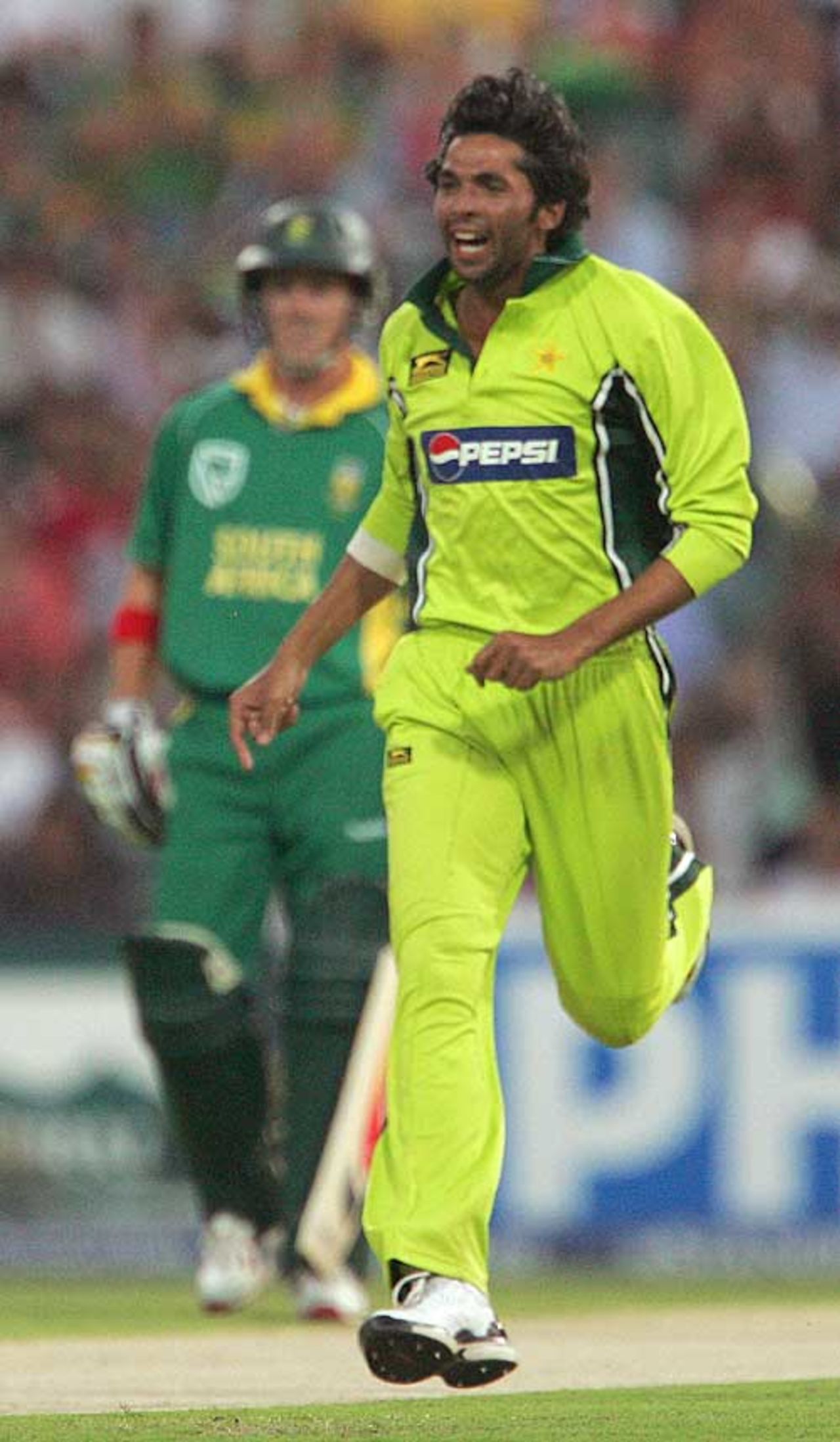 Mohammad Asif ended the tour as he started...Pakistan's stand-out bowler, South Africa v Pakistan, 5th ODI, Johannesburg, February 14, 2007