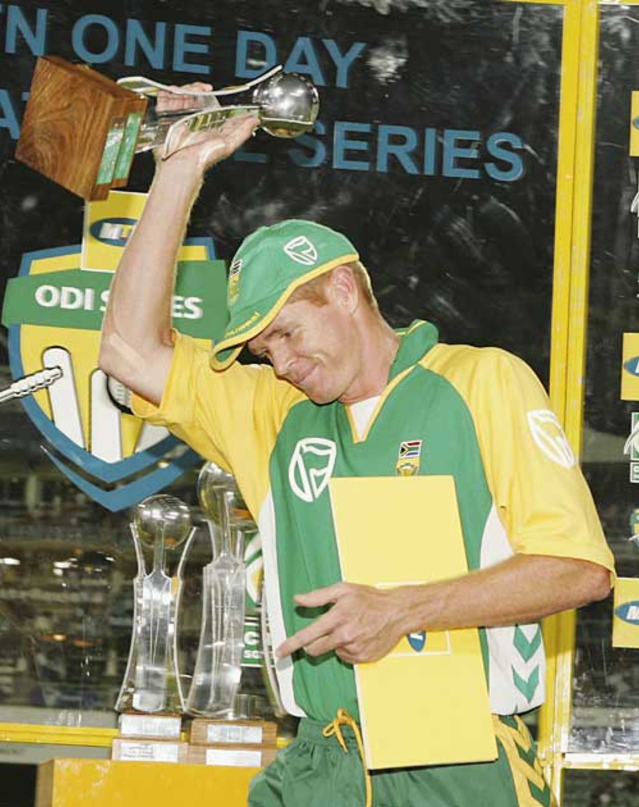 Shaun Pollock was man of the match and the series, South Africa v Pakistan, 5th ODI, Johannesburg, February 14, 2007