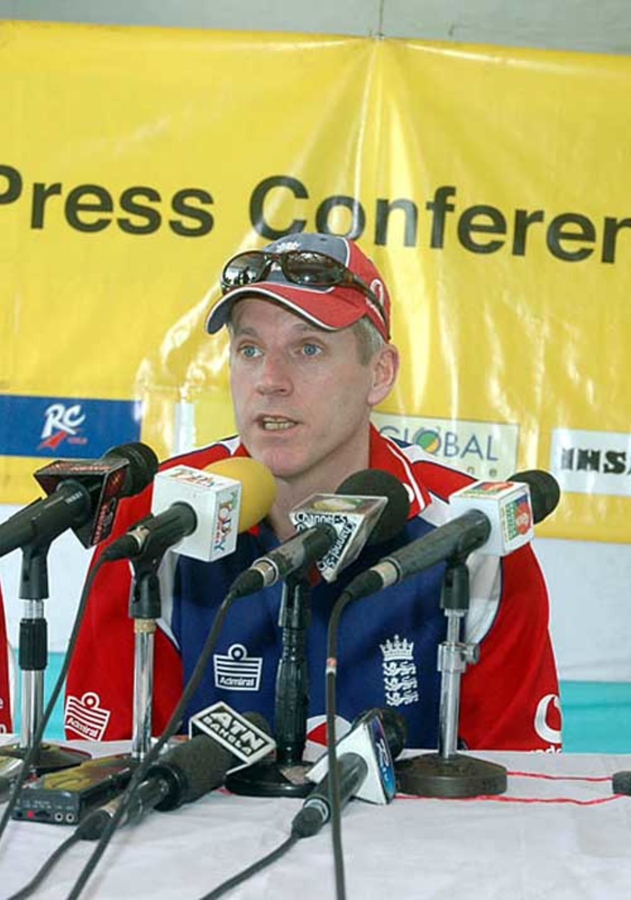 Peter Moores chats to the media after England A's training session, Sher-e-Bangla National Cricket Stadium, February 16, 2007