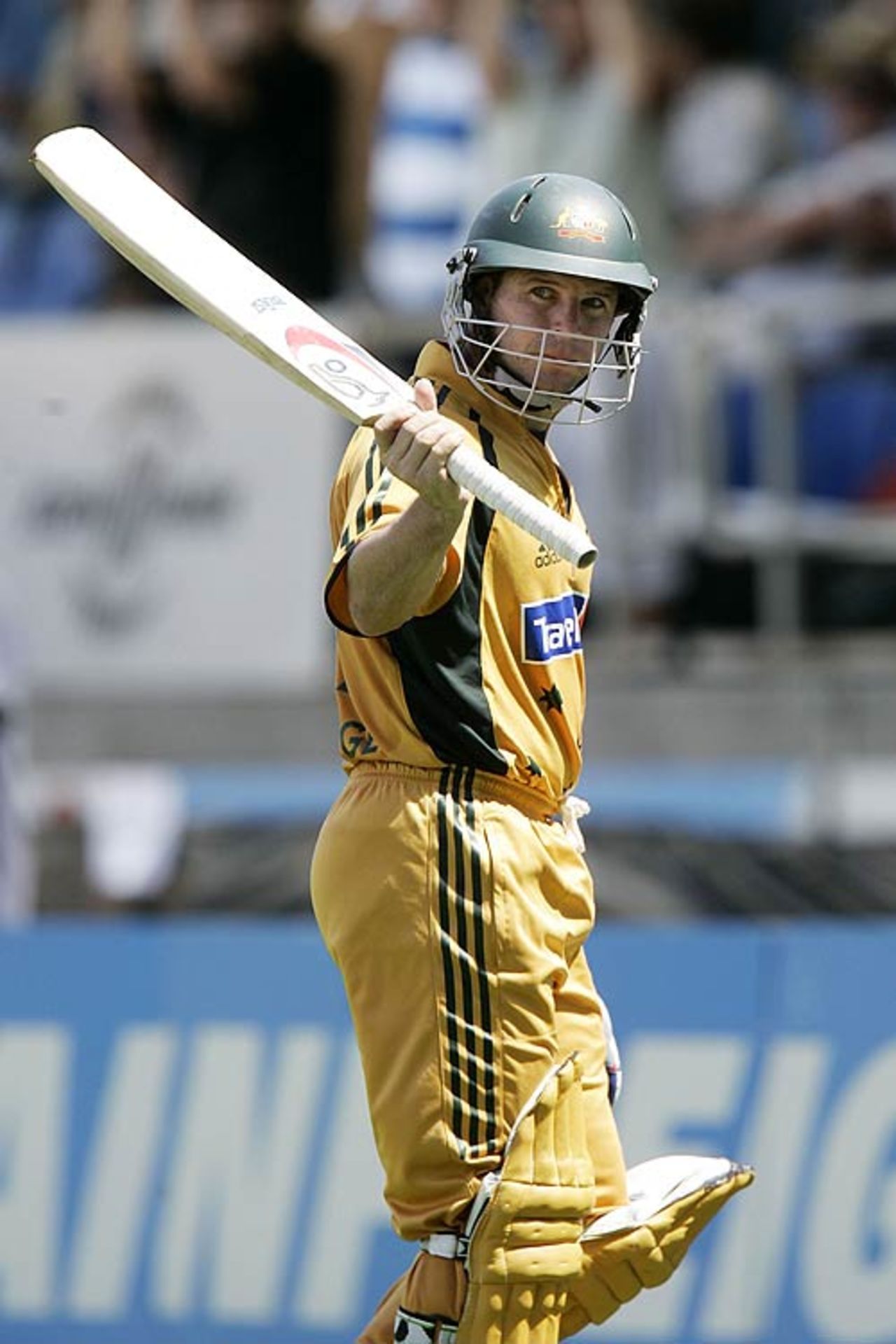 Brad Hodge acknowledges the applause after finishing unbeaten on 97, New Zealand v Australia, Chappell-Hadlee Trophy, 2nd match, Auckland, February 18, 2007