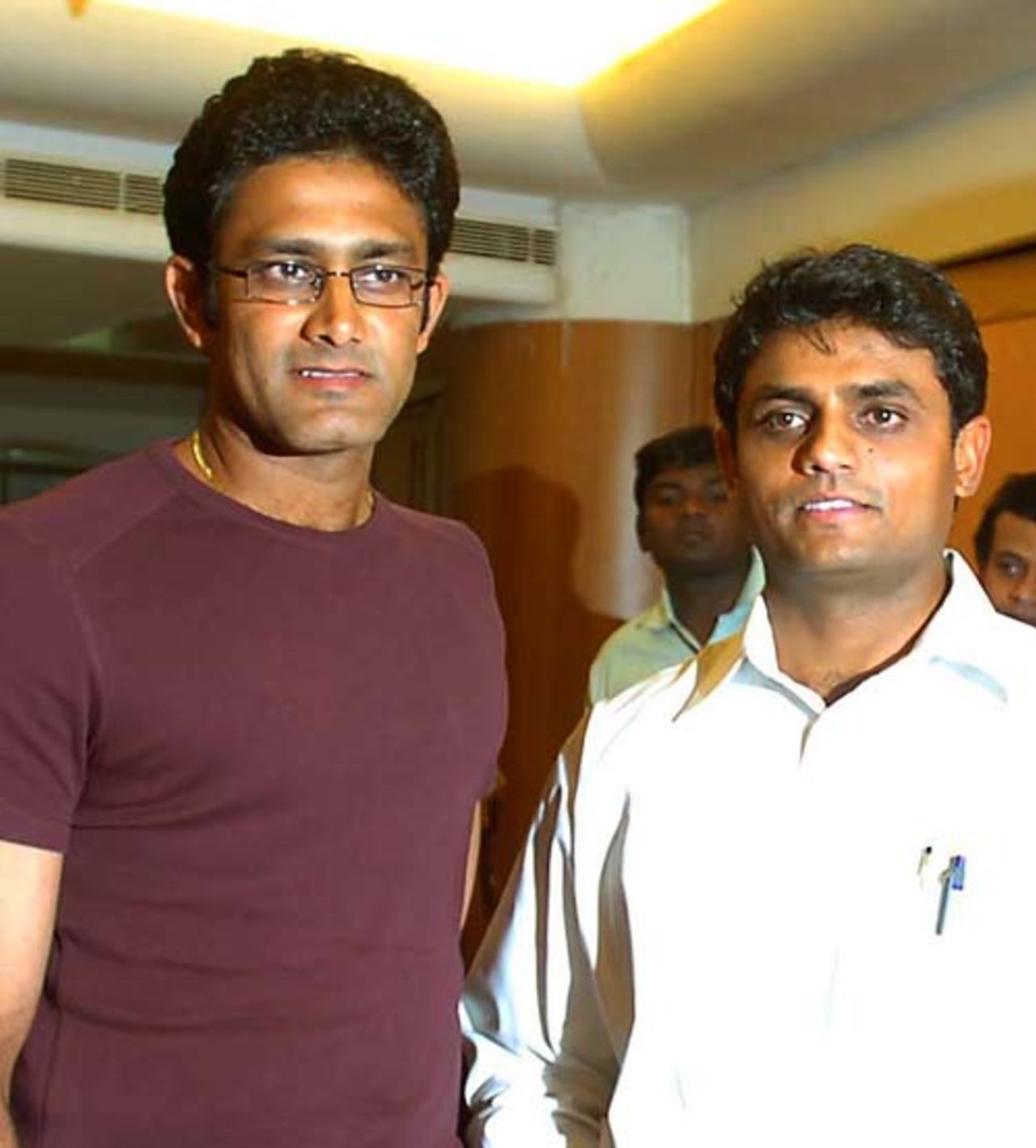 Sujith Somasunder announces his retirement with his former colleague Anil Kumble, Bangalore, February 21, 2007
