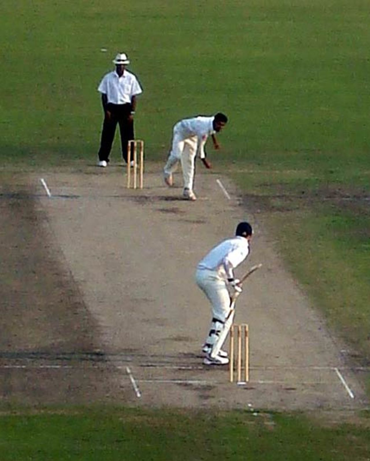 Bangladesh A paceman Dollar Mahmud bowls to England A opener Will Jefferson, England A v Bangladesh A, Sher-e-Bangla National Cricket Stadium, 1st day of four, February 22, 2007