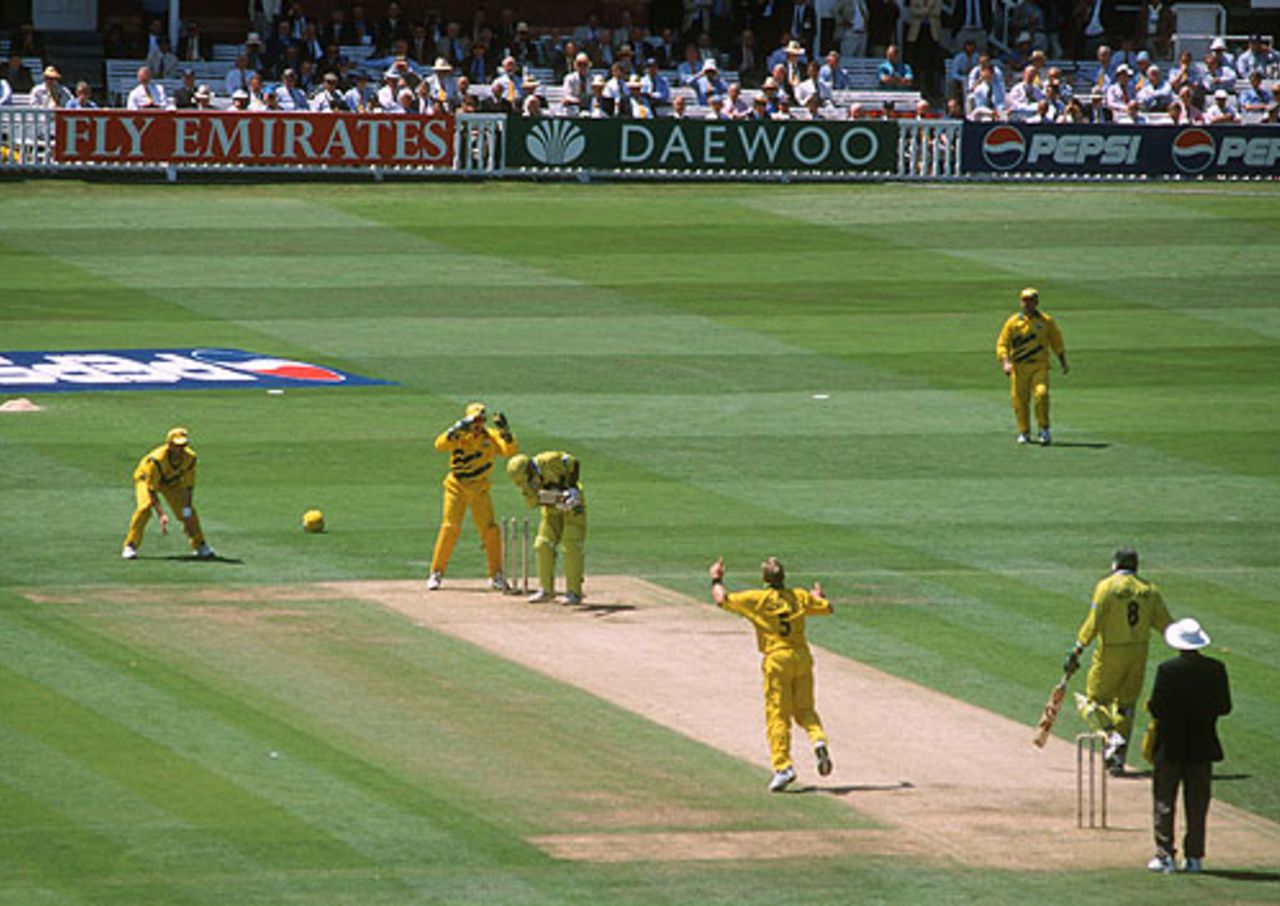 Ijaz Ahmed is bowled by Shane Warne, Australia v Pakistan, Final, World Cup, Birmingham, June 20, 1999