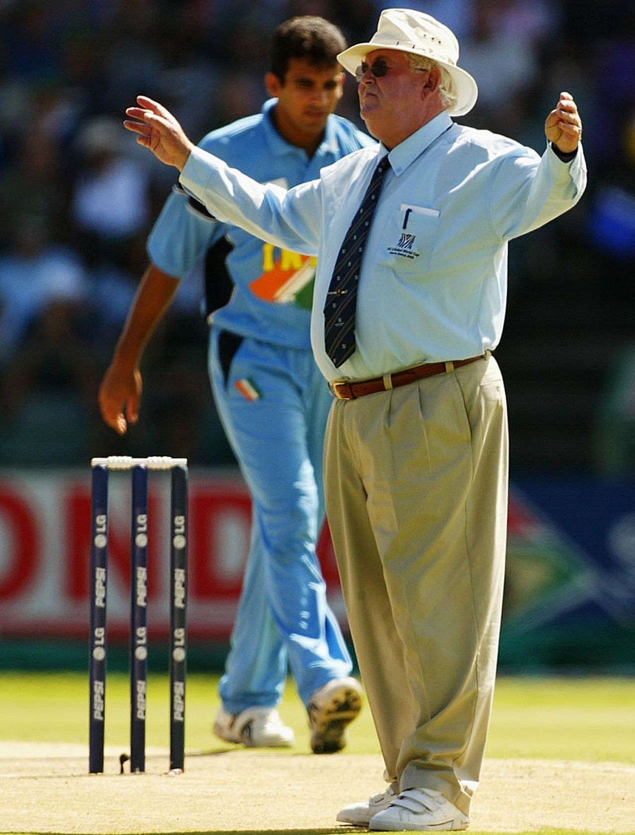 Umpire David Shepherd gets a working over thanks to Zaheer Khan's wayward beginning, Australia v India, World Cup final, Johannesburg, March 23, 2003