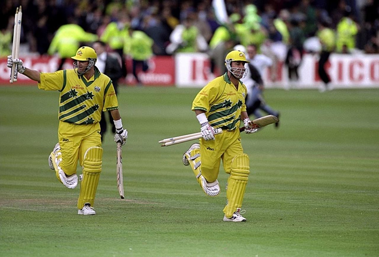 Mark Waugh and Darren Lehmann clinch victory, Australia v Pakistan, Final, World Cup, Birmingham, June 20, 1999