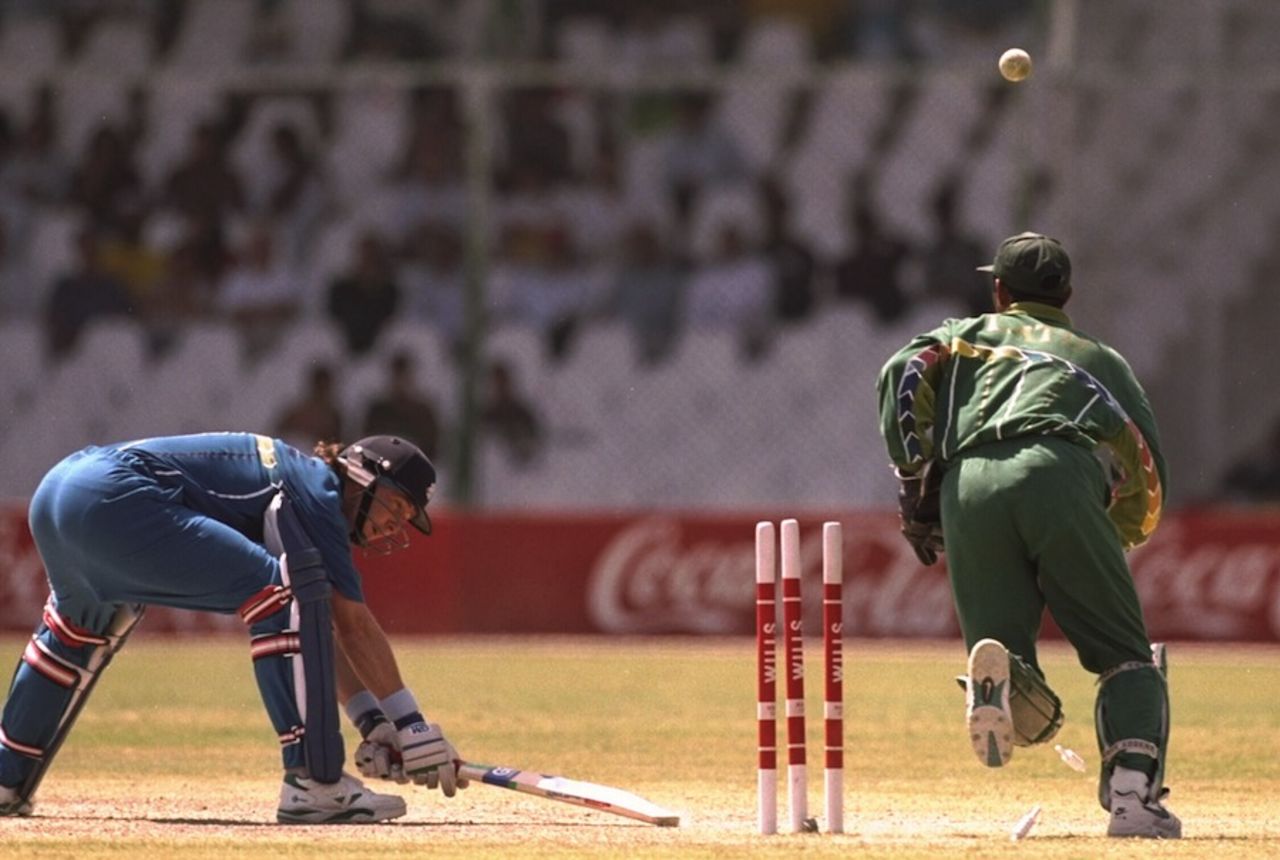 Dermot Reeve is run out by Rashid Latif, Pakistan v England, Karachi, February 29, 1996
