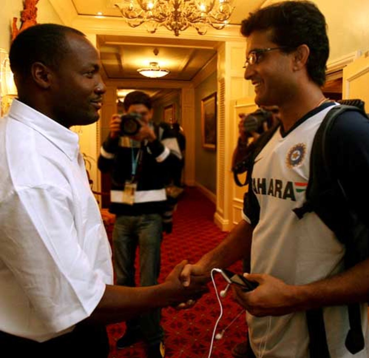 Brian Lara shakes hands with Sourav Ganguly at the team hotel in Montego Bay, March 5, 2007
