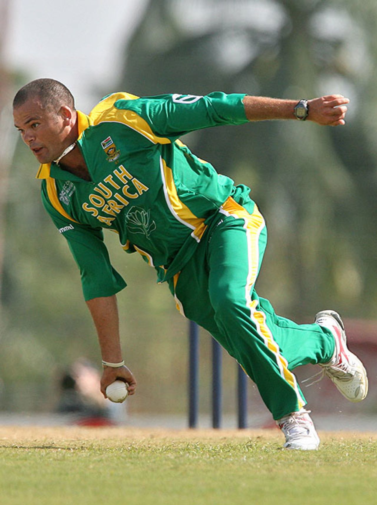 Charl Langeveldt's 4 for 31 helped bowl South Africa to victory, World Cup warm-up: Ireland v South Africa, Port-of-Spain, March 5, 2007
