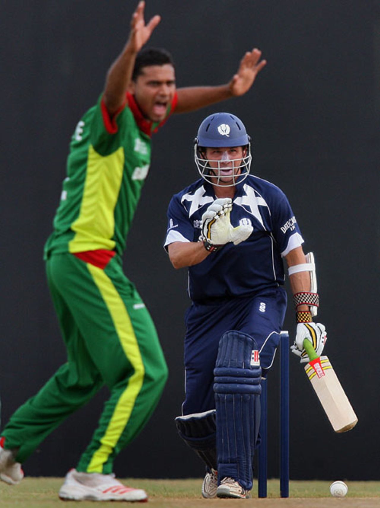 Mashrafe Mortaza appeals unsuccessfully for Fraser Watts's wicket, Bangladesh v Scotland, 2007 World Cup warm-up, Bridgetown, March 8, 2007