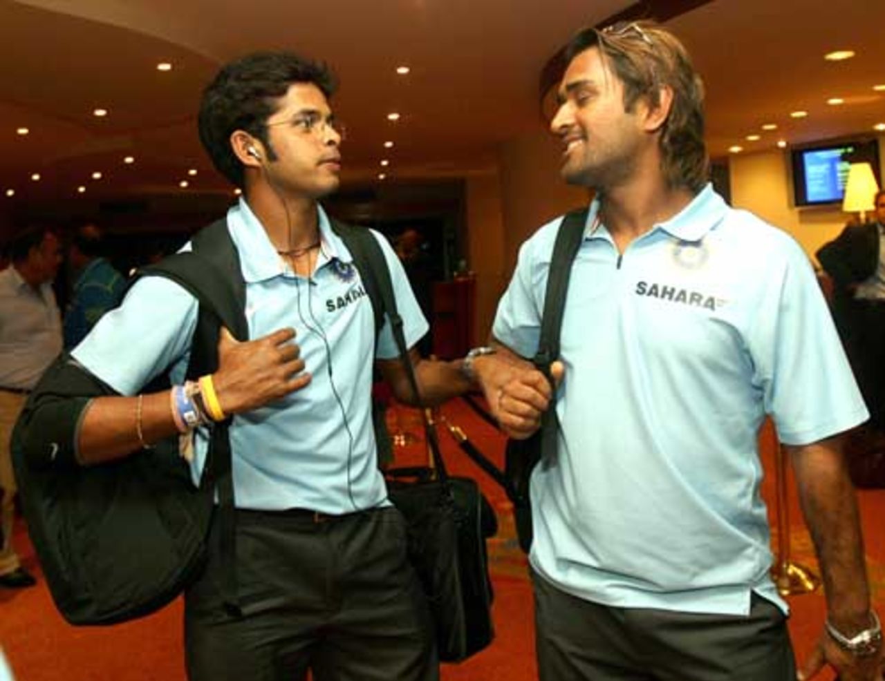 Sreesanth and Dhoni arrive at the Hilton in Port of Spain, Trinidad and Tobago, March 13, 2007