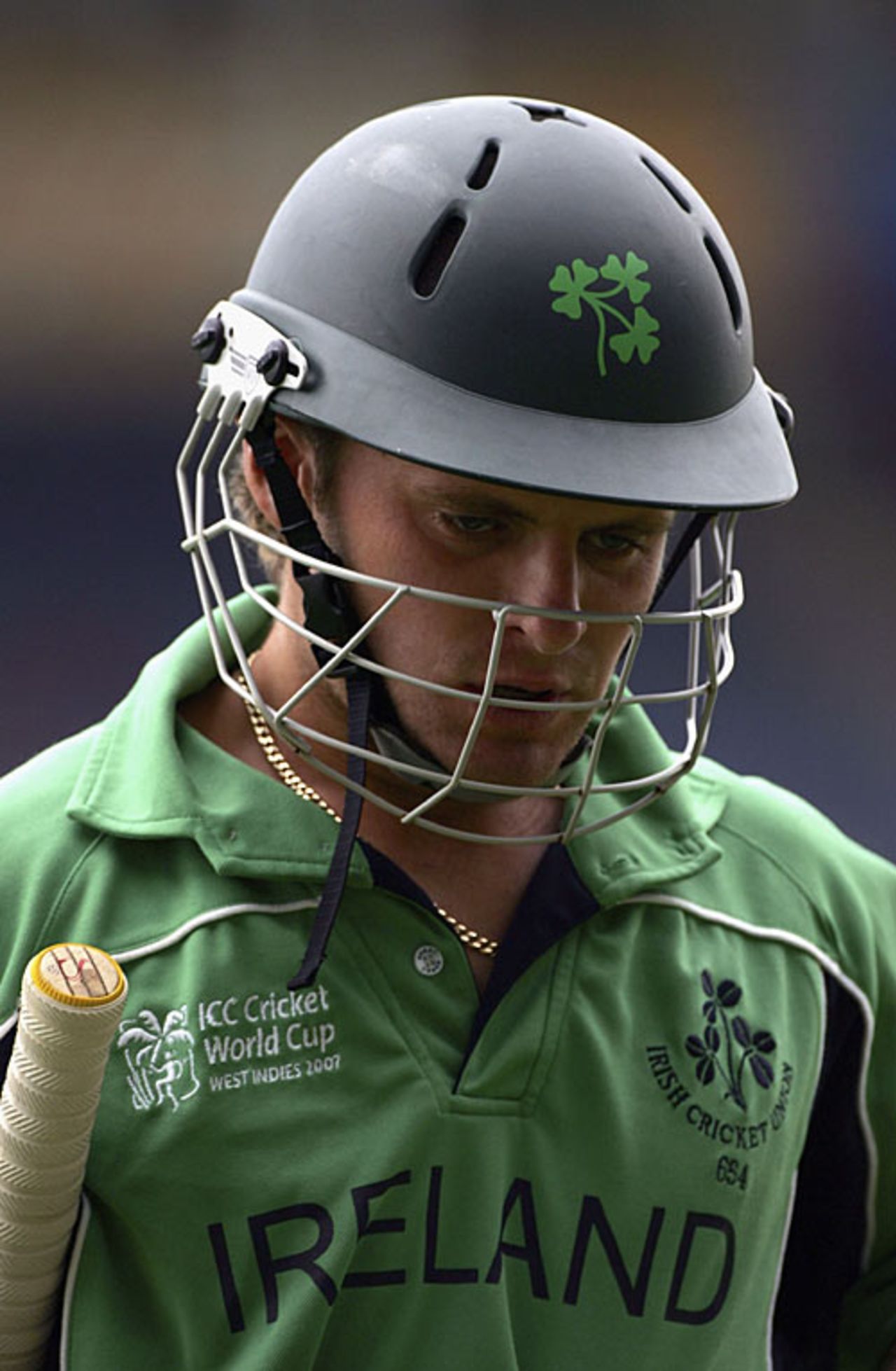 William Porterfield trudges off for a duck, Ireland v Zimbabwe, Group D, World Cup, Kingston, March 15, 2007