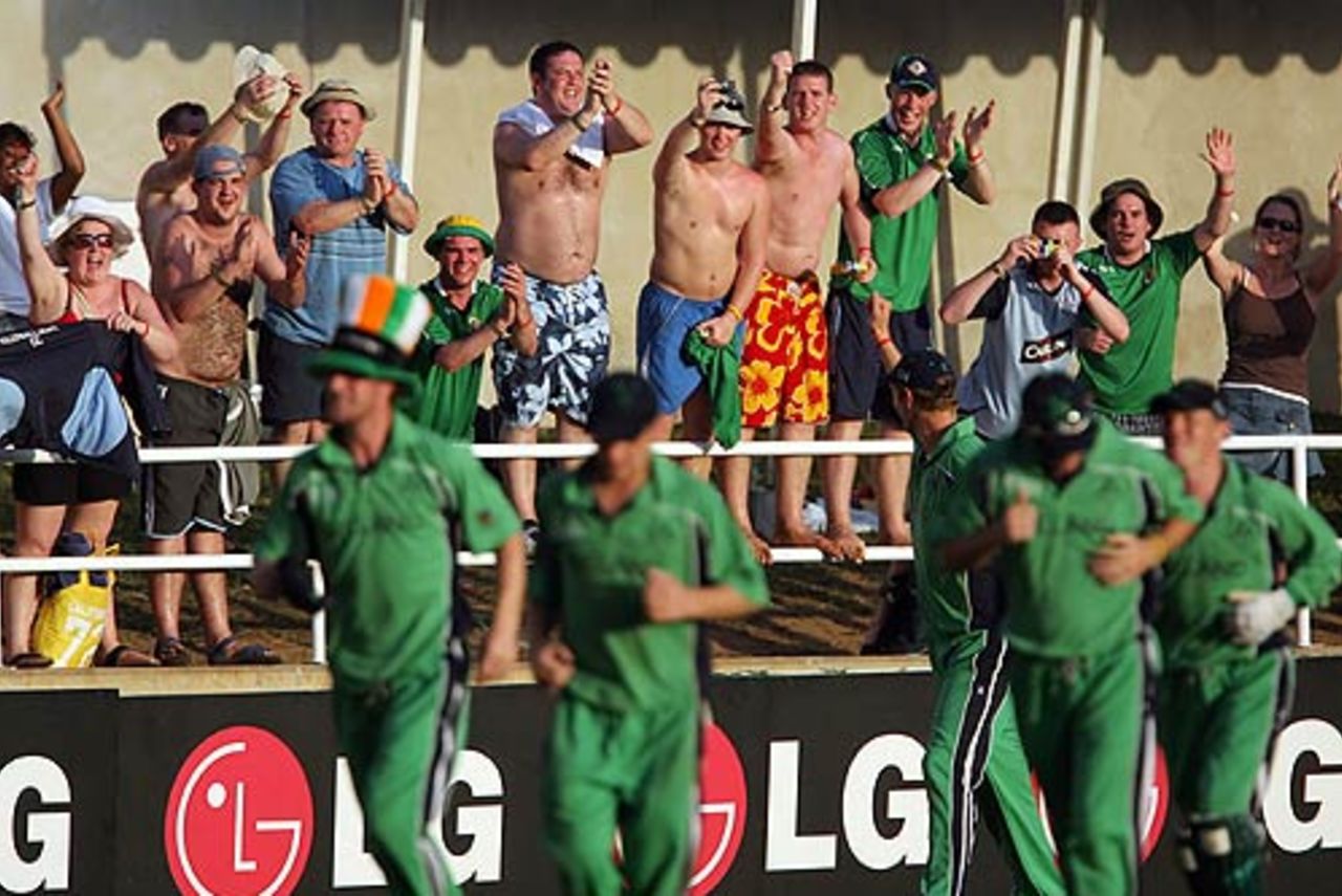 The Ireland players run a lap of honour after their thrilling tie, Ireland v Zimbabwe, World Cup, Group D, Jamaica, March 15, 2007