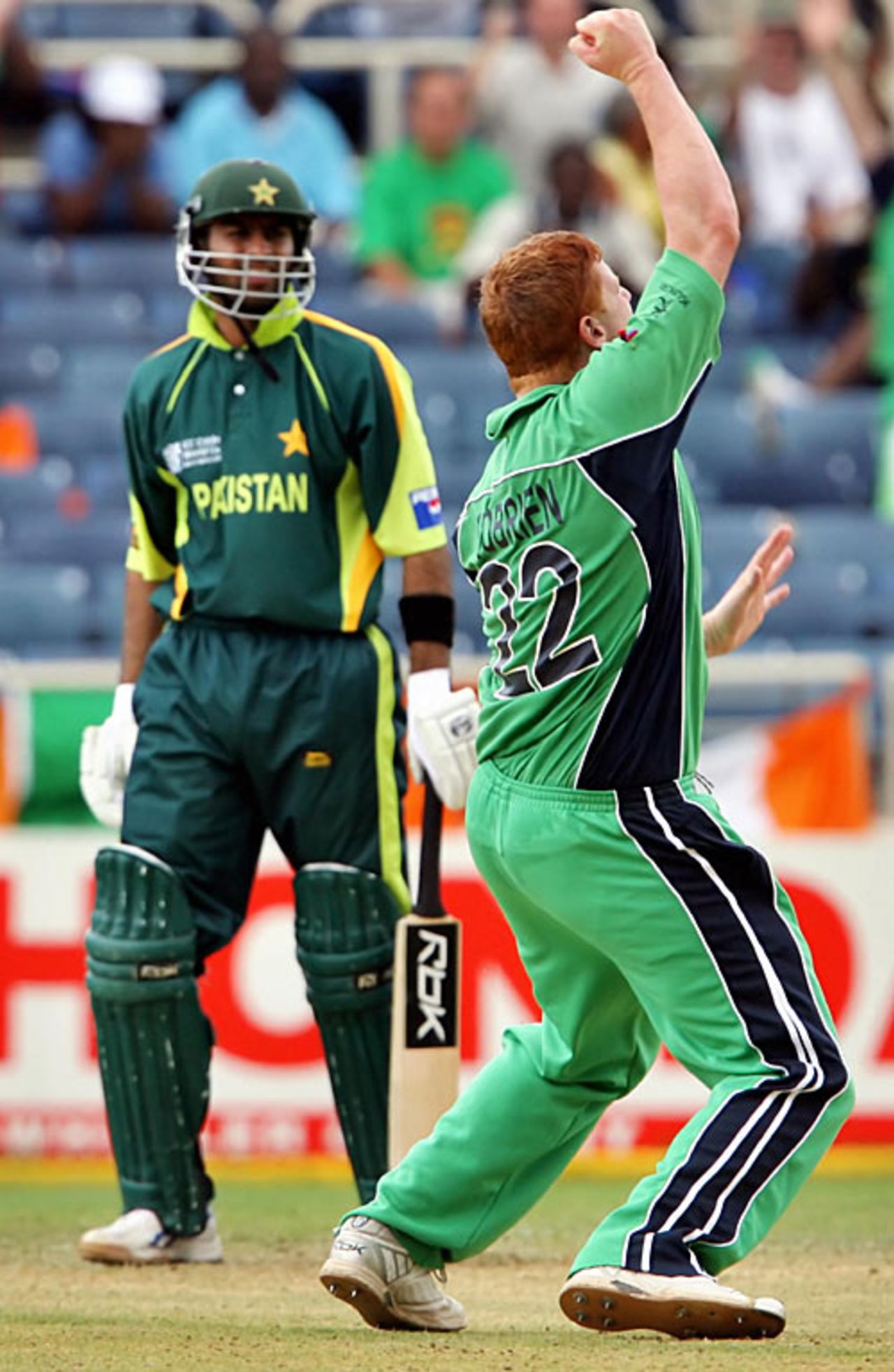 Kevin O'Brien celebrates the wicket of Shoaib Malik, Ireland v Pakistan, Group D, Jamaica, March 17, 2007