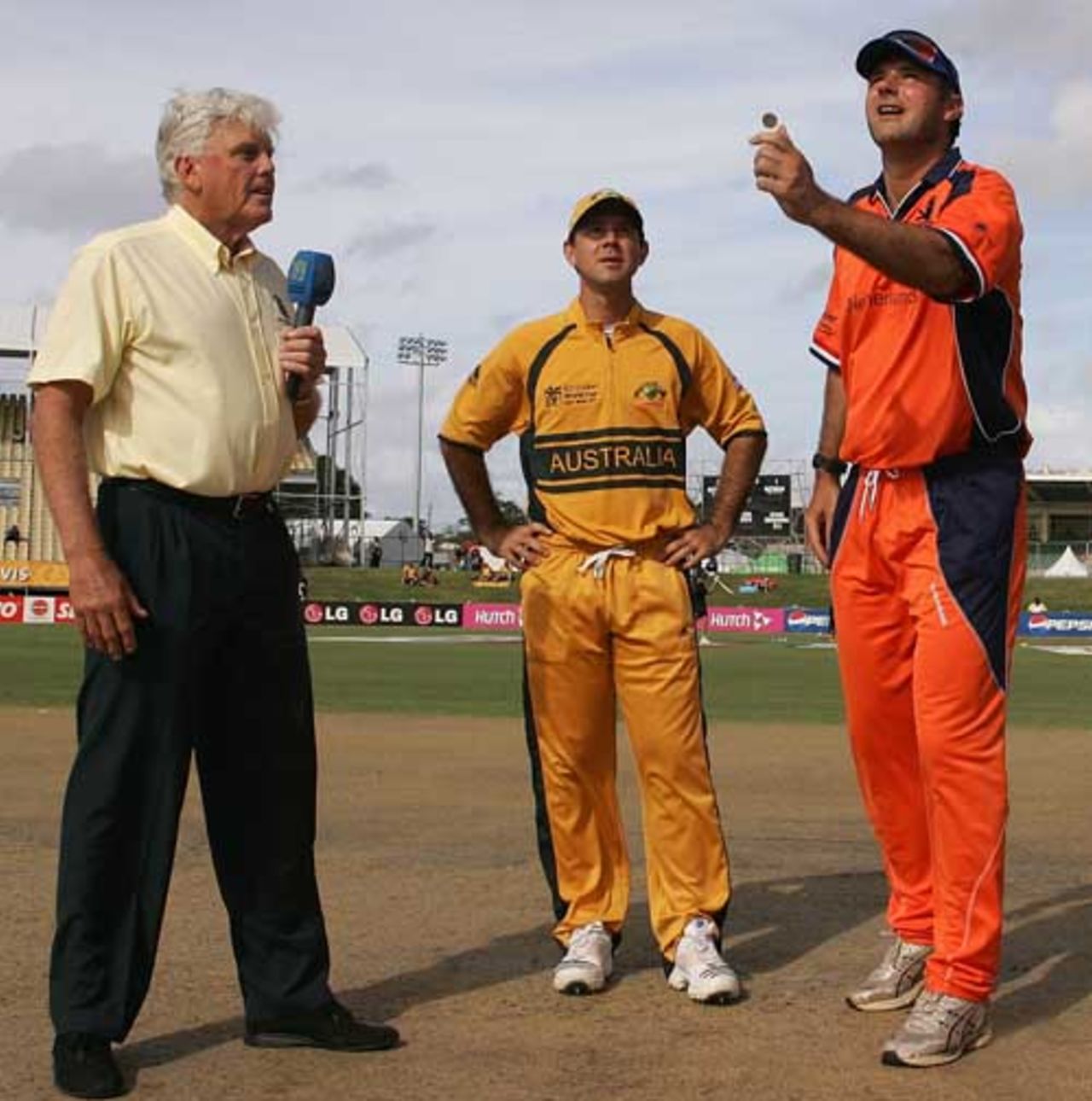 Ricky Ponting and Luuk van Troost at the toss along with Barry Richards, Australia v Netherlands, Group A, St Kitts, March 18, 2007
