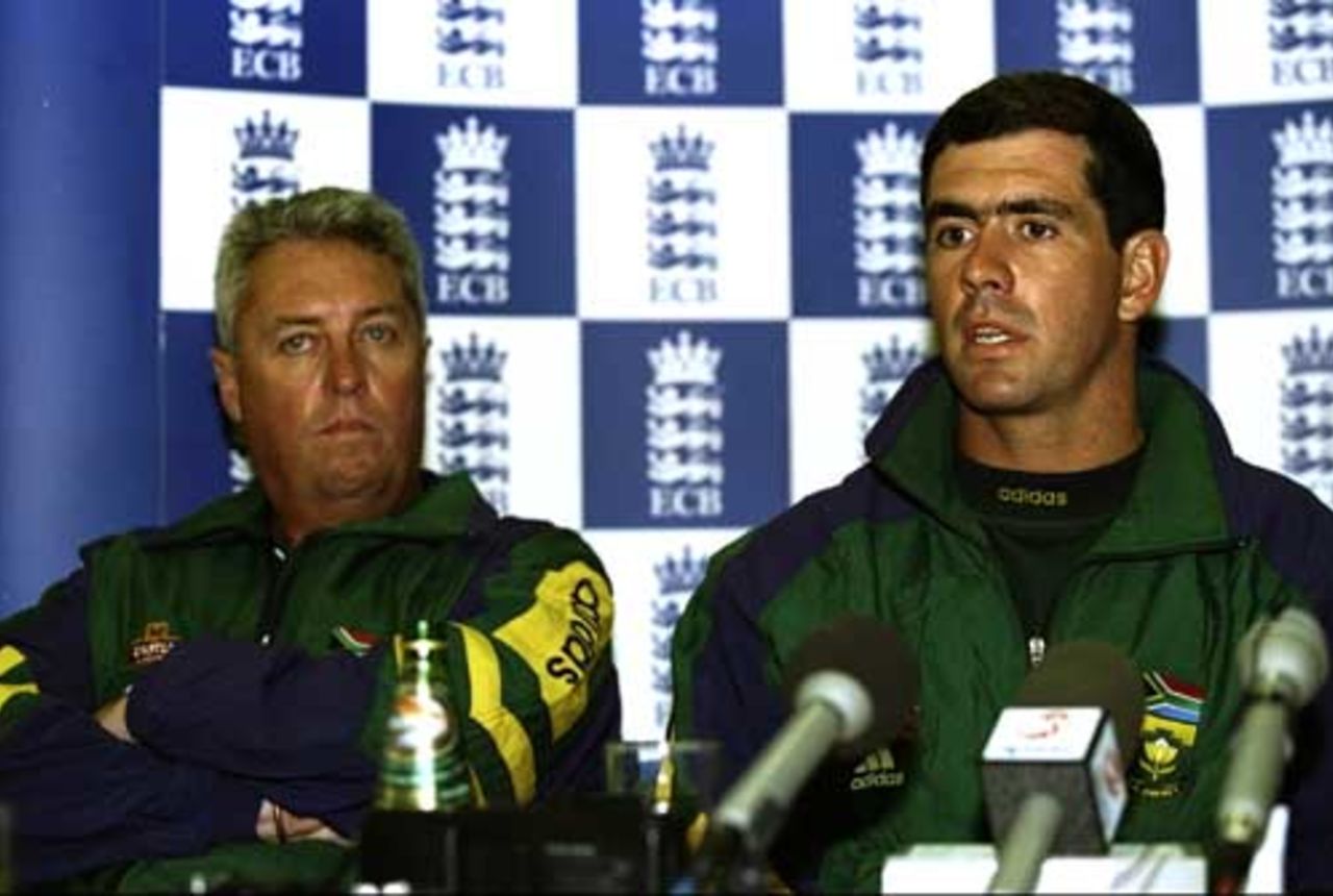 Bob Woolmer and Hansie Cronje address a press conference at Lord's, May 1998