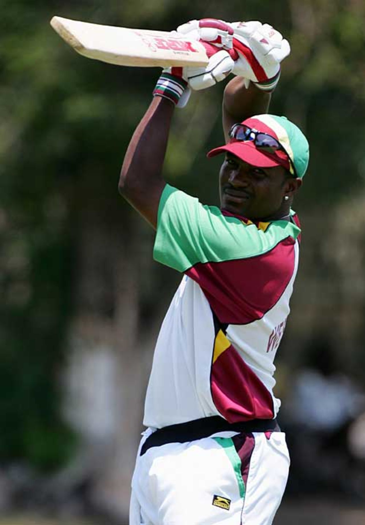 Brian Lara brushes up his batting before facing Zimbabwe, World Cup, Group D, Jamaica, March 18, 2007