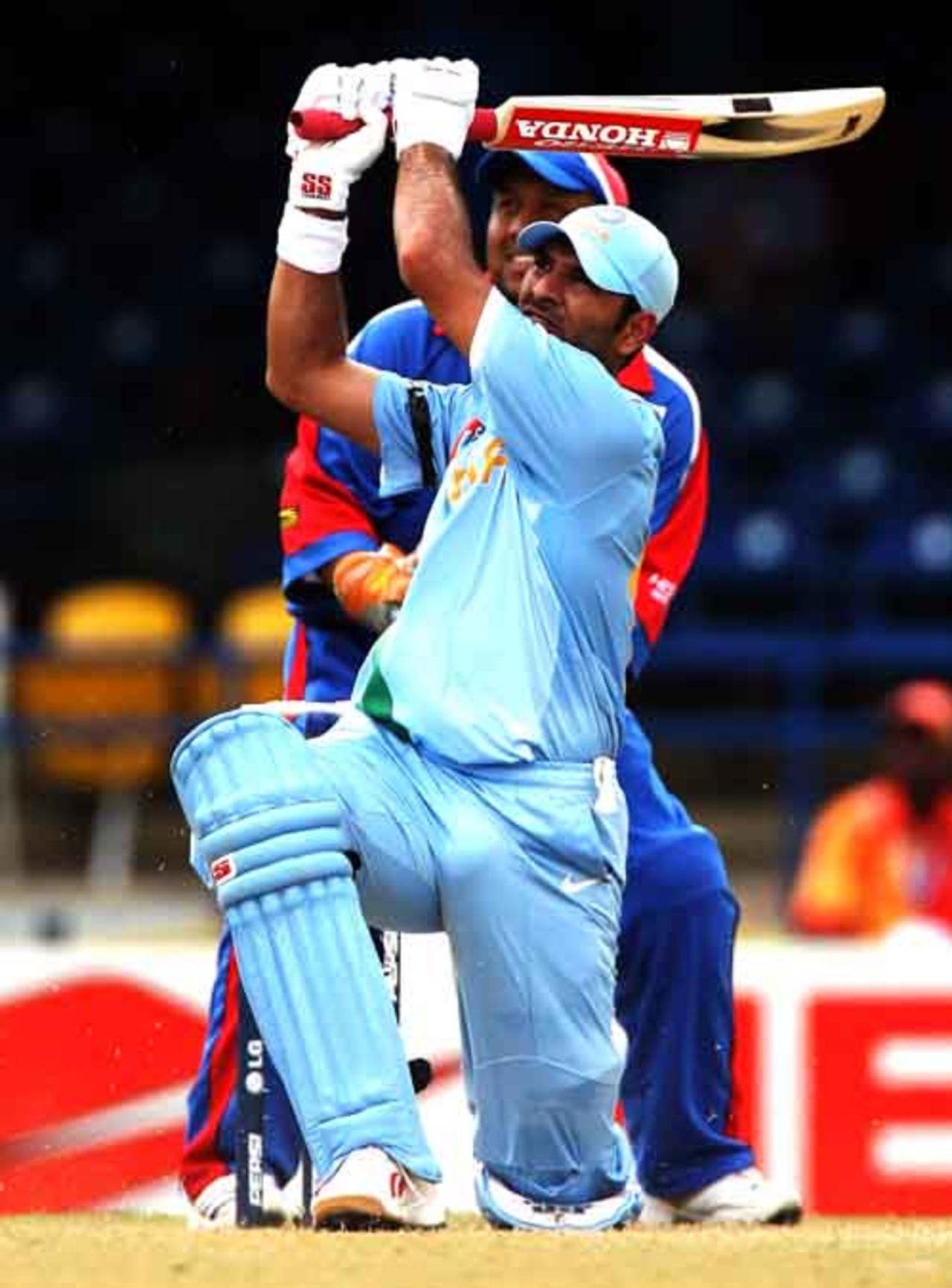 Yuvraj Singh smashes one of his seven sixes, Bermuda v India, Group B, Trinidad, March 19, 2007