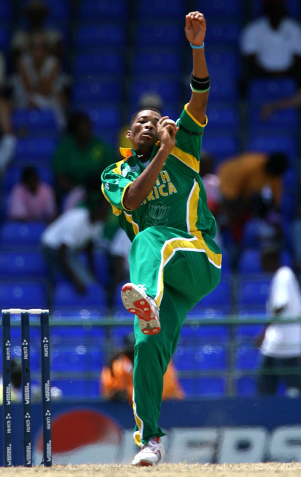 Makhaya Ntini in full cry against Scotland, Scotland v South Africa, Group A, St Kitts, March 20, 2007